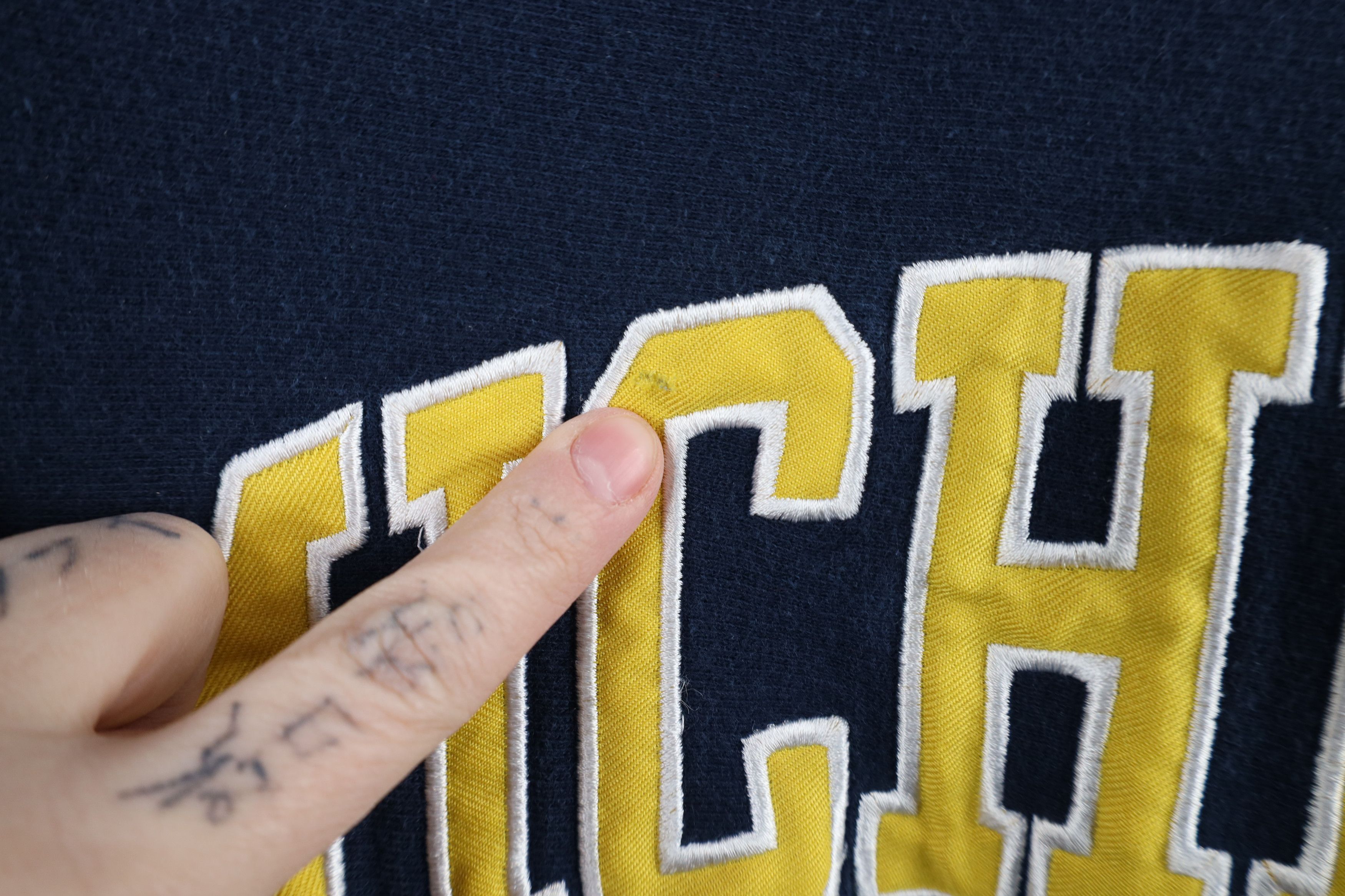 Vintage Vintage 90s Heavyweight University of Michigan Sweatshirt Size US XL / EU 56 / 4 - 5 Thumbnail