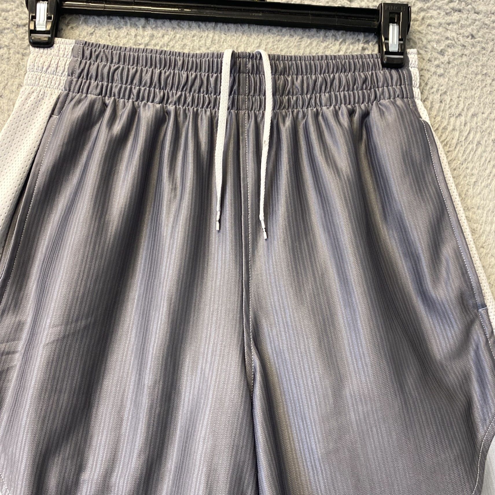 Under Armour Under Armour Shorts Adult Small Gray Basketball Running 37-66 Men Athletic S Gray Basketball 37-66 Mens Size US 29 - 4 Thumbnail