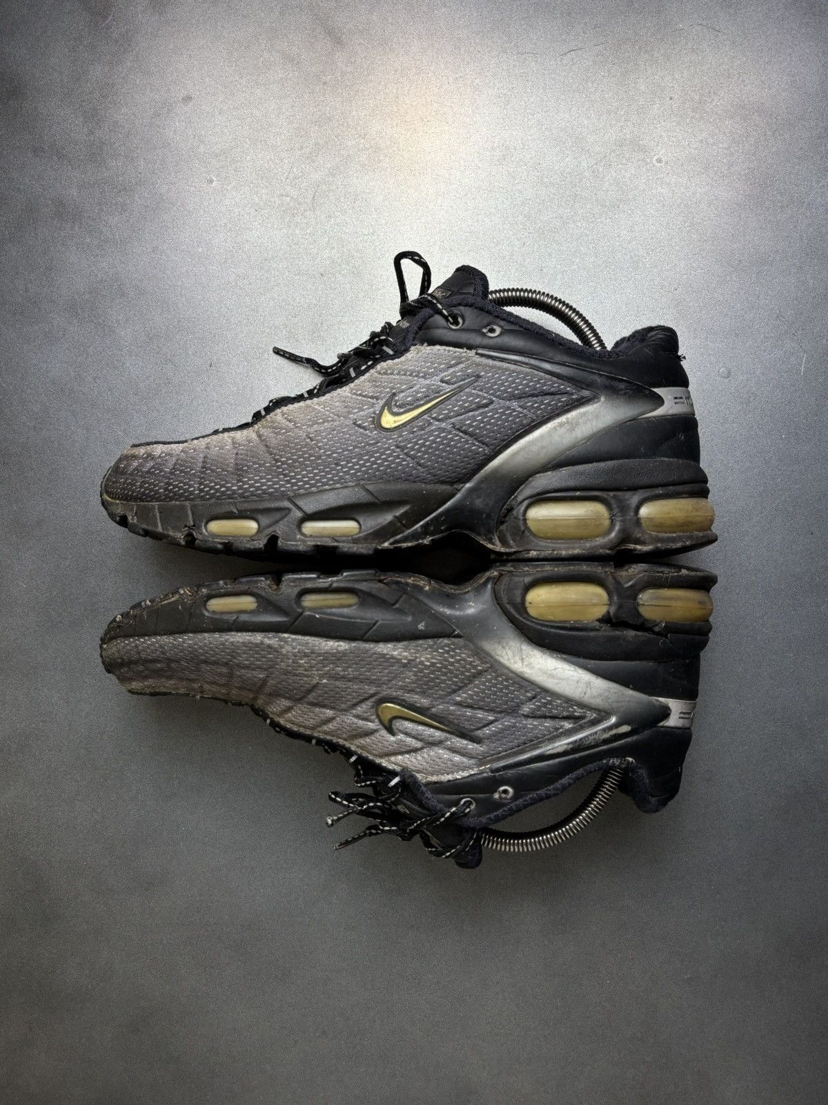 Nike × Vintage 2000 Nike Air Max Tailwind V Vintage Nike Sneakers 604190 9 Size US 9 / EU 42 - 2 Thumbnail