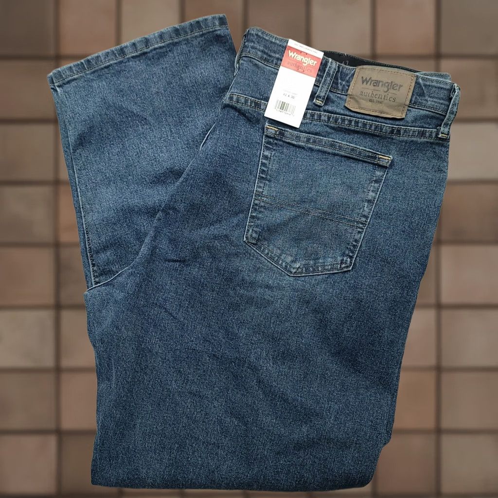 Wrangler Wrangler Authentics Jeans Mens 42x30 Blue Denim Relaxed Fit Pockets New with Tags Jeans Size US 42 / EU 58 - 1 Thumbnail