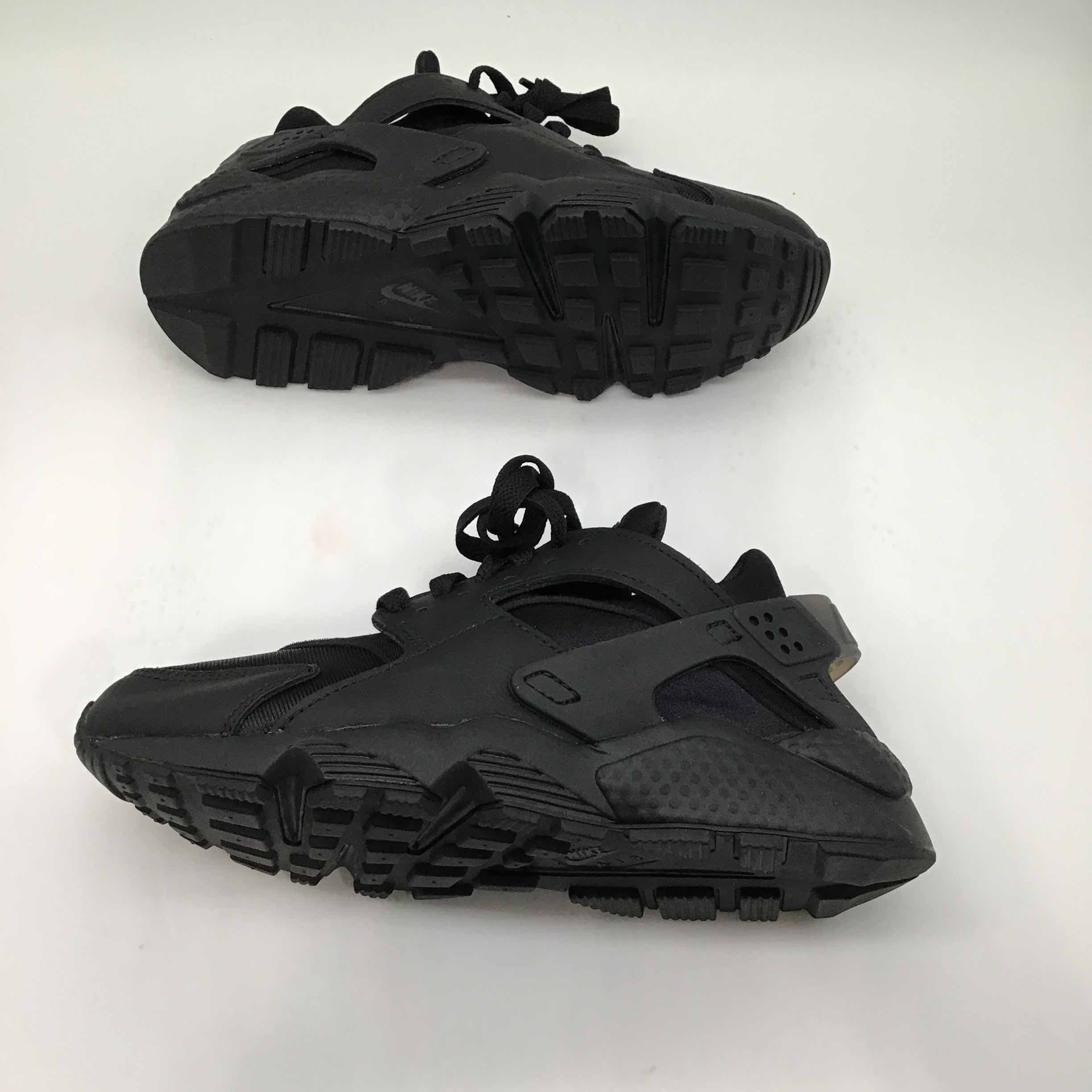 Nike Wmns Air Huarache Triple Black