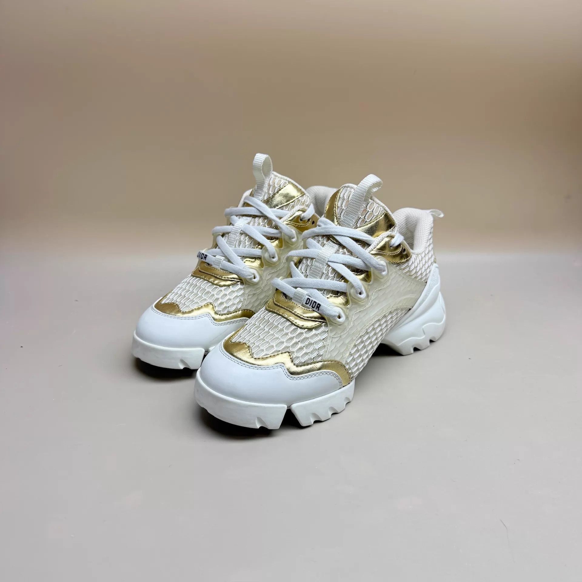 Dior Dior D-Connect Platinum Dad 36.5 99new Size US 6 / IT 36 - 1 Thumbnail