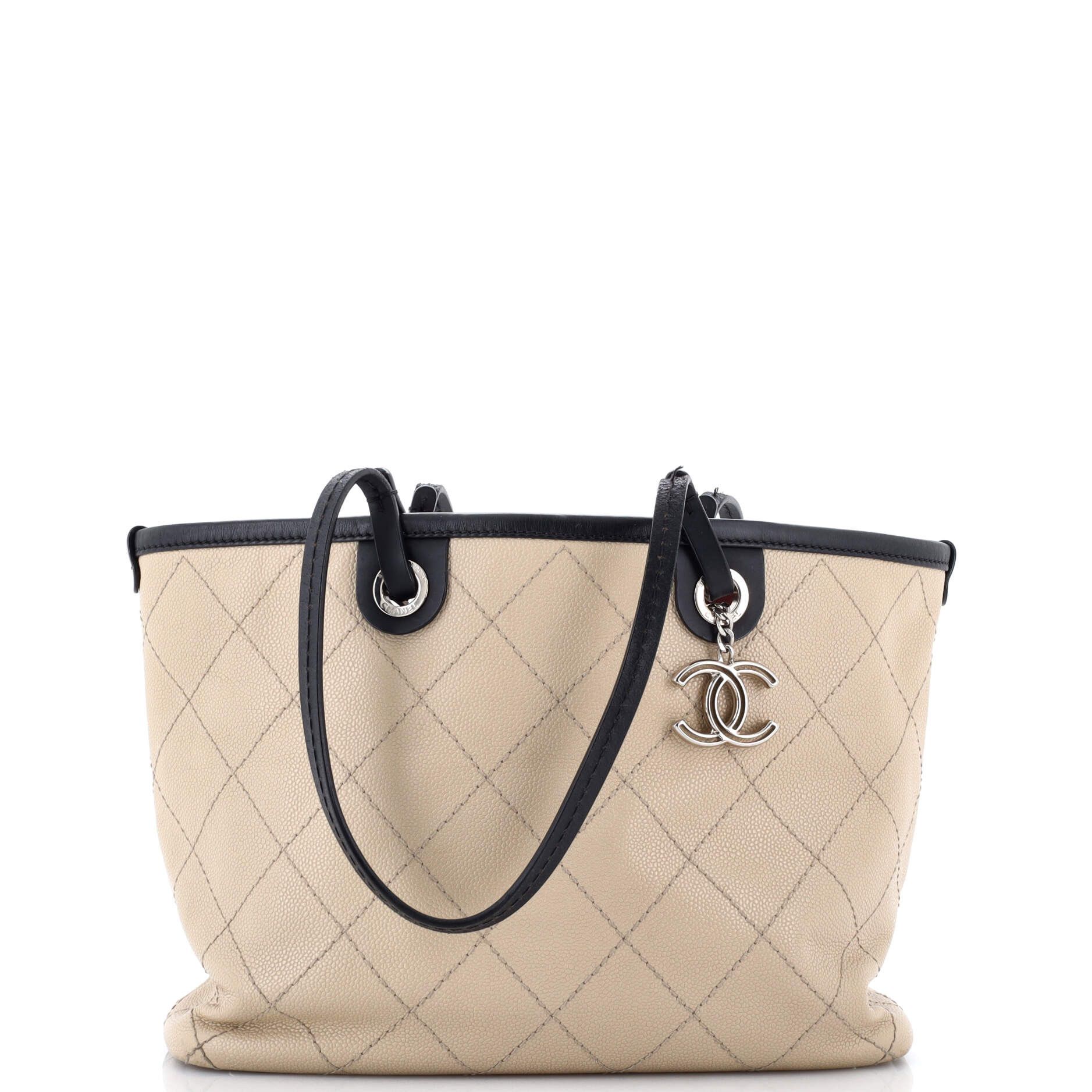 Chanel Fever Tote Size ONE SIZE - 1 Thumbnail