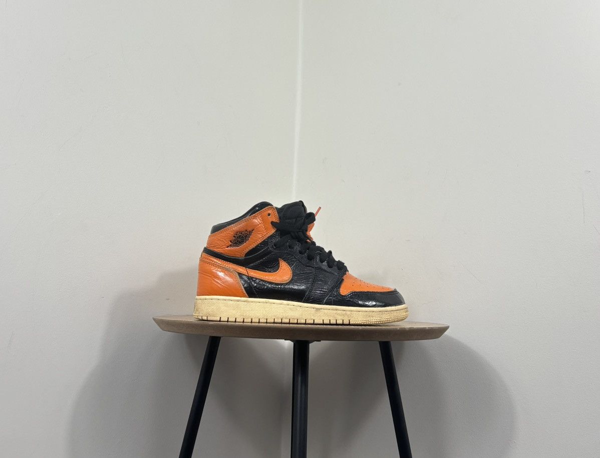 Jordan Brand Air Jordan 1 Retro High OG Shattered Backboard 3.0 Sneakers Size US 6 / EU 39 - 2 Thumbnail