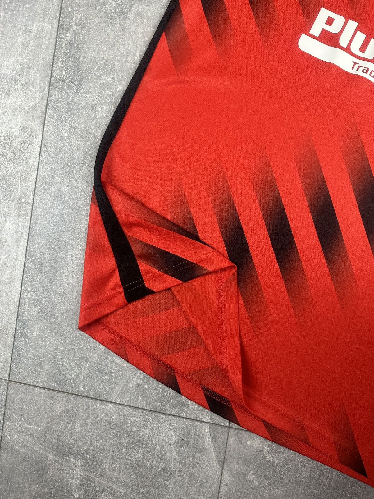 Nike Nike Atletico Madrid Pre Match 2019/20 Soccer Jersey Size US L / EU 52-54 / 3 - 11 Thumbnail
