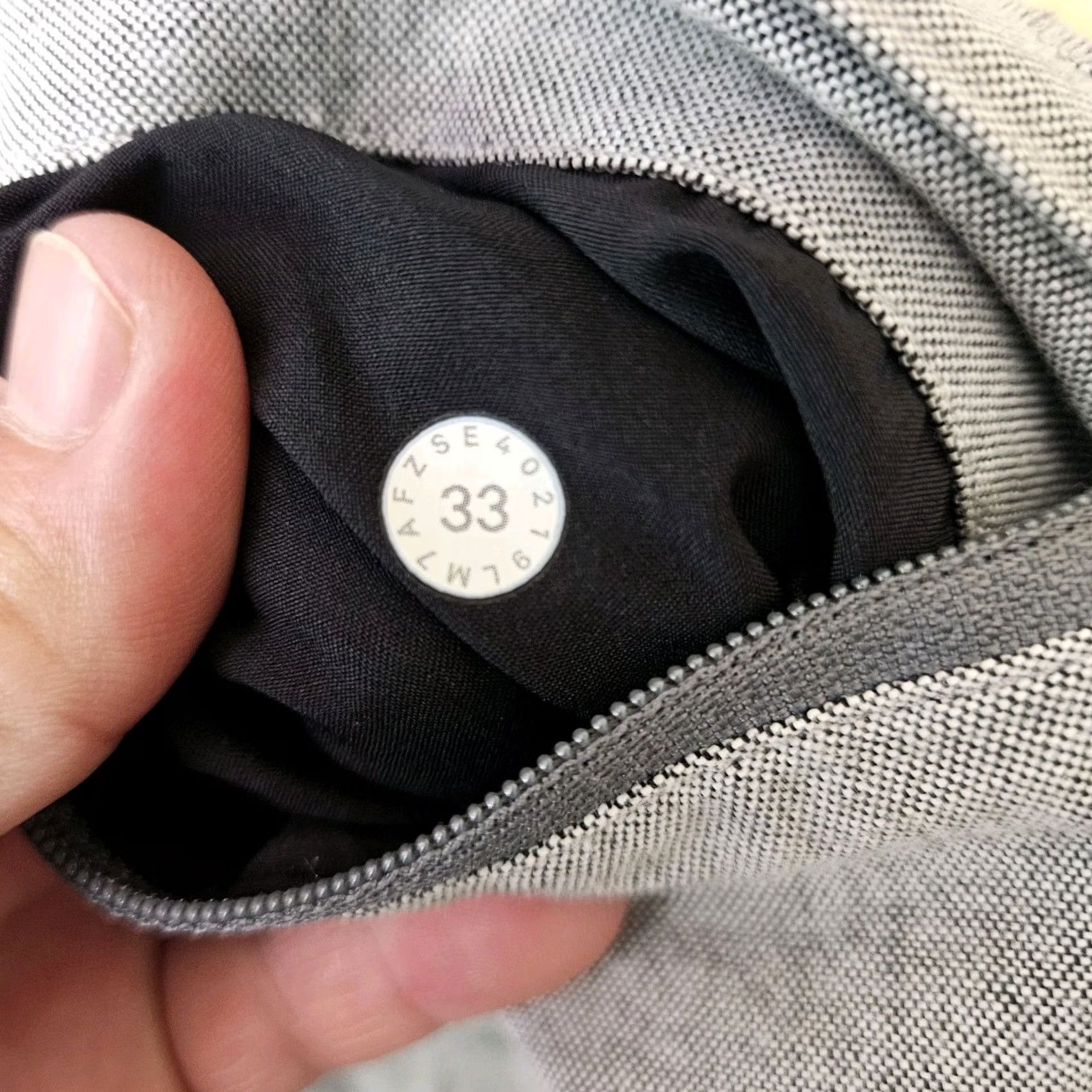 Lululemon Lululemon Commission Short Qwick Oxford 9" Men's Light Gray Size 33 Size US 33 - 6 Thumbnail