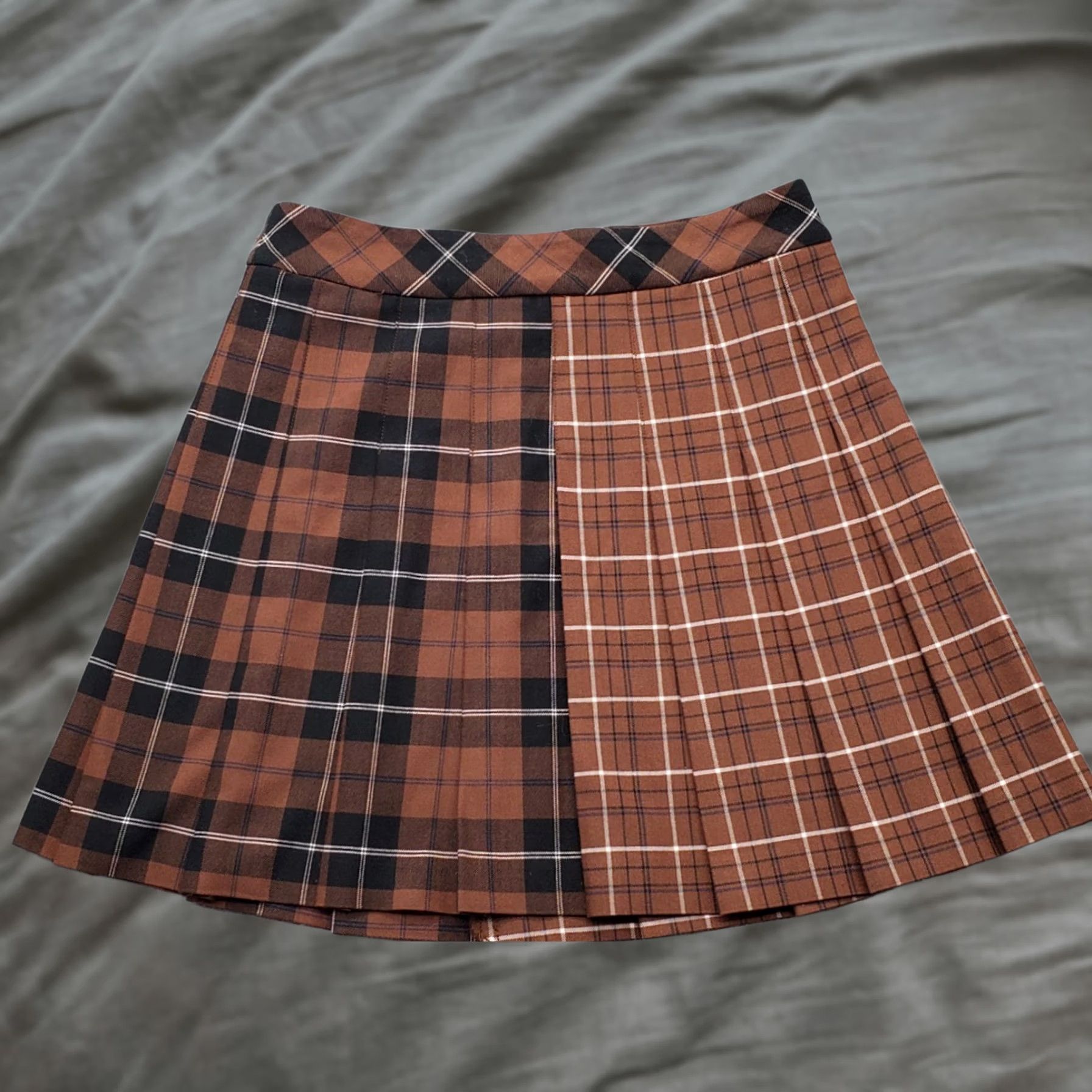 Vintage VINTAGE Aritzia Sunday Best Skirt Womens Size 0 Multi Plaid Pleated Back Zip Size 25" / US 0 / IT 36 - 1 Thumbnail