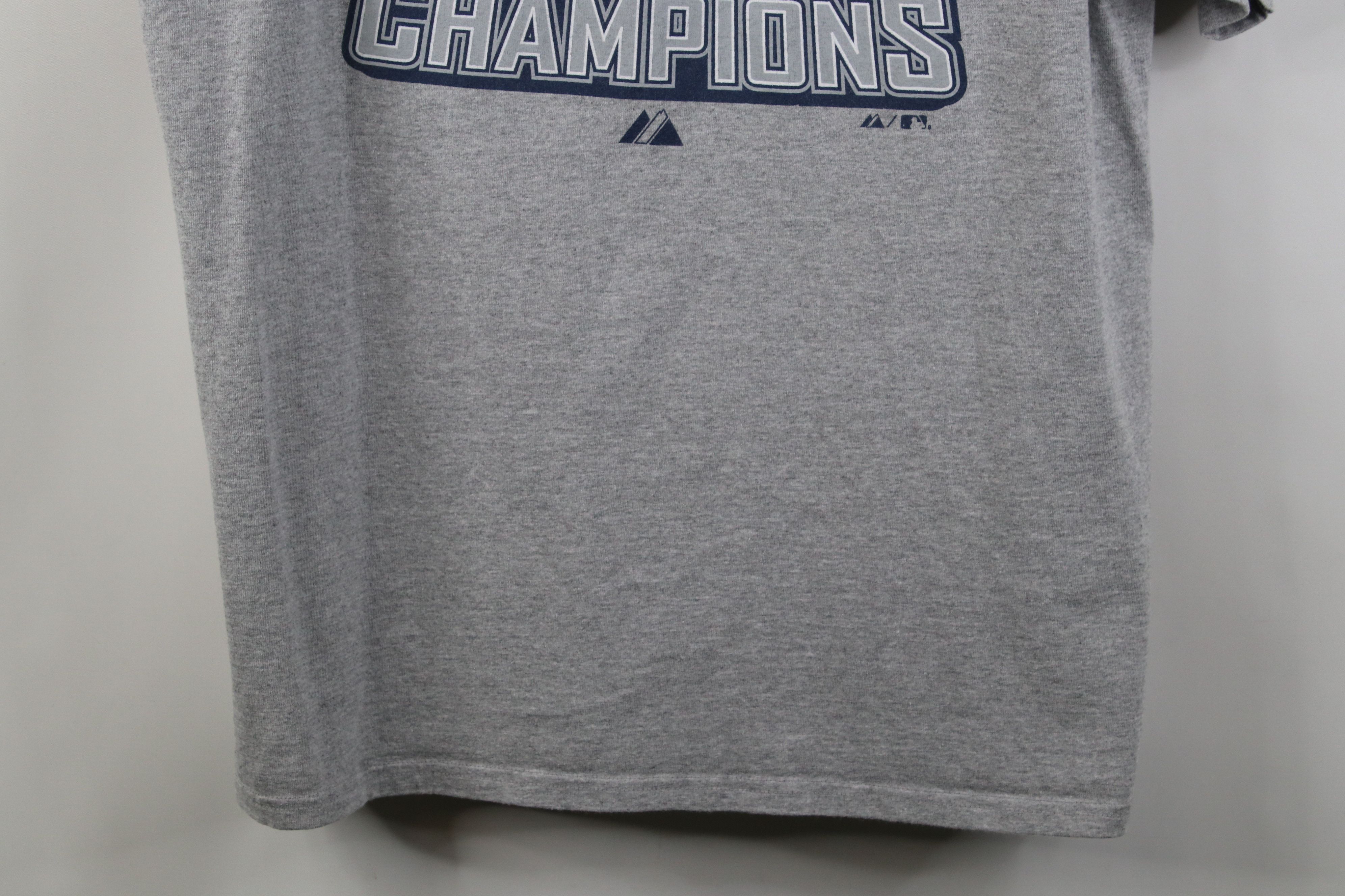 Majestic Y2K Majestic Series New York Yankees Baseball T-Shirt Gray Size US XL / EU 56 / 4 - 3 Thumbnail