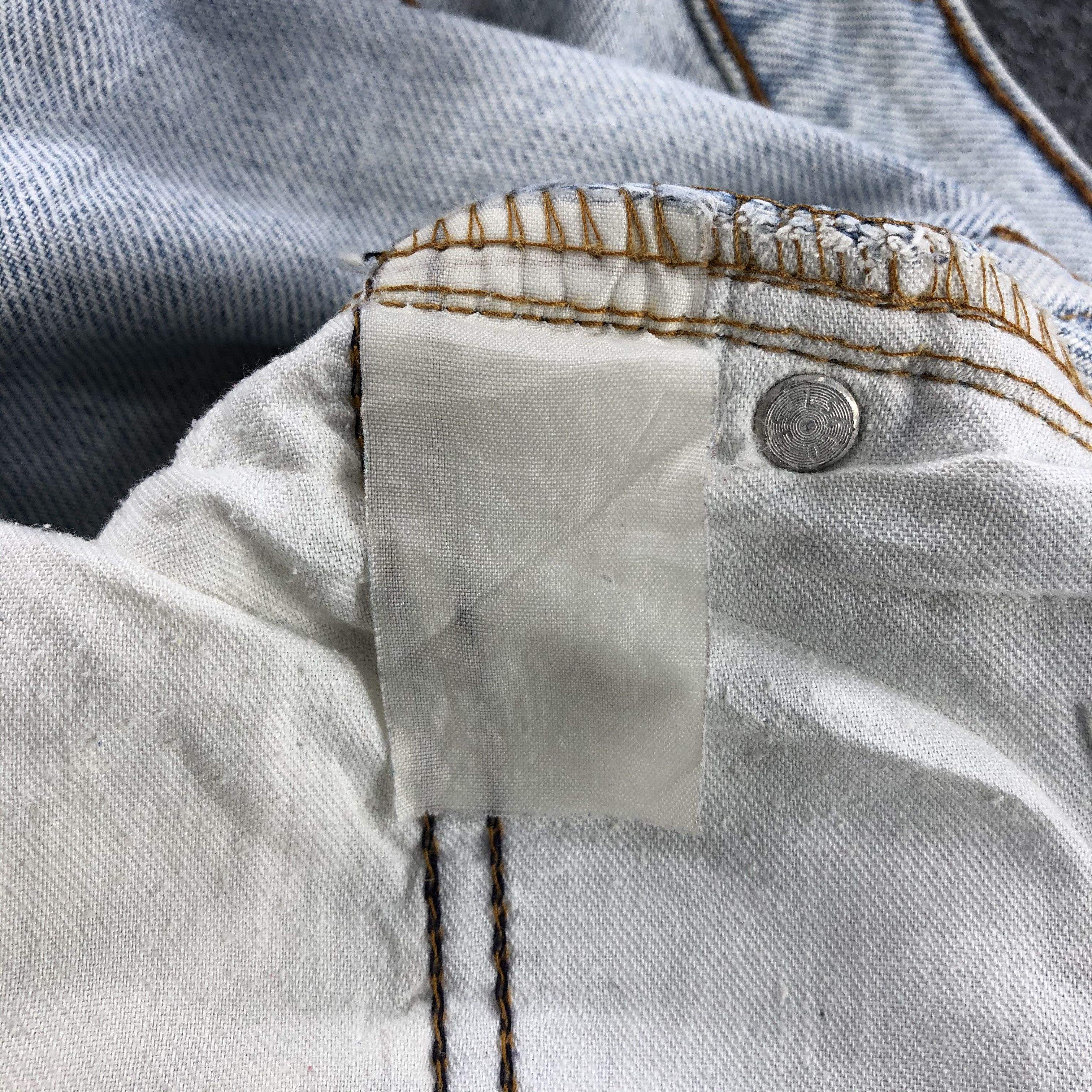 Levi's × Vintage 90s Vintage Light Wash Levis Jeans-JM2039 Size US 40 / EU 56 - 9 Thumbnail