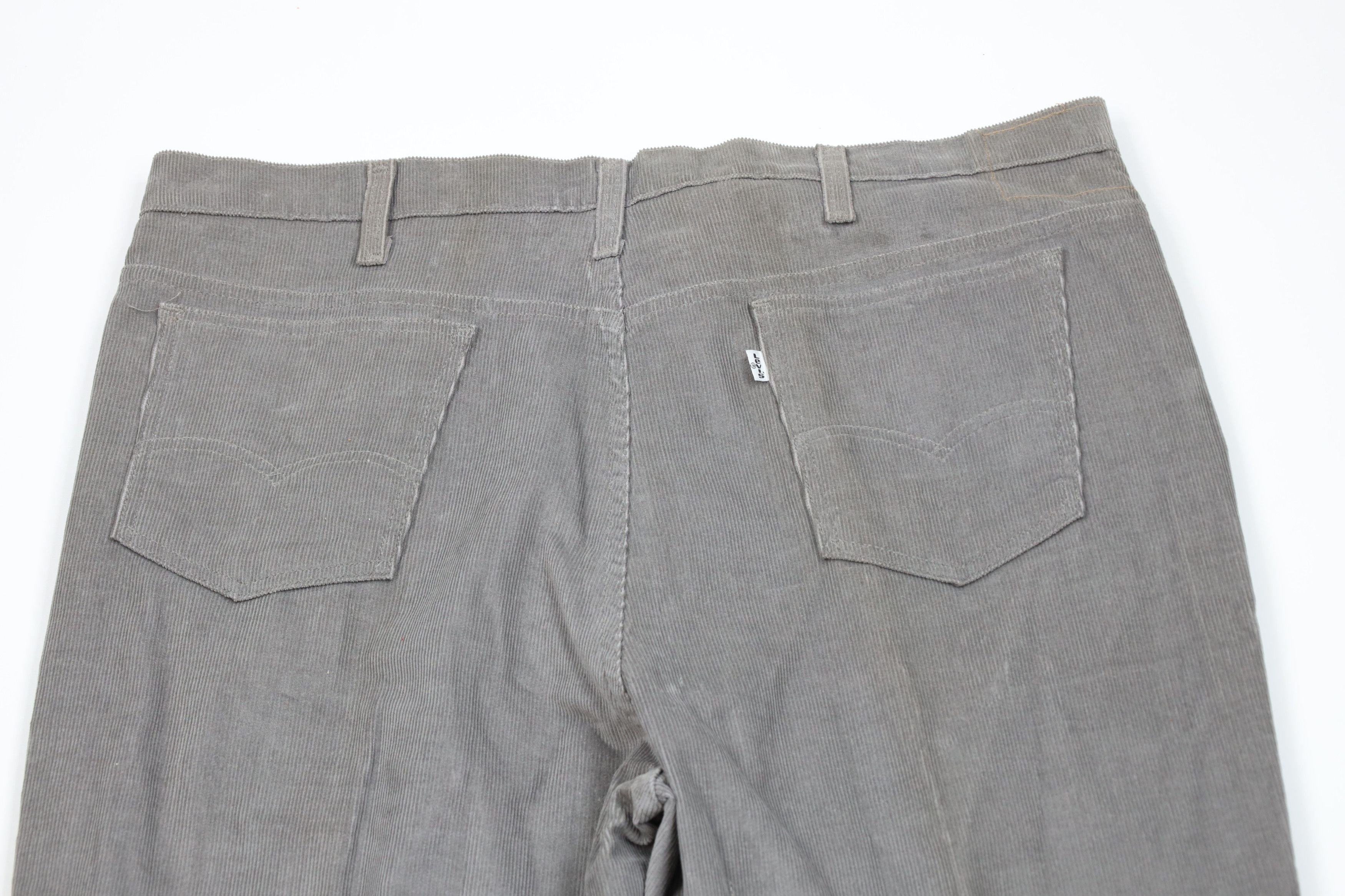 Levi's Vintage 80s Levis 517 Bootcut Wide Leg Corduroy Pants USA Size US 42 / EU 58 - 12 Thumbnail