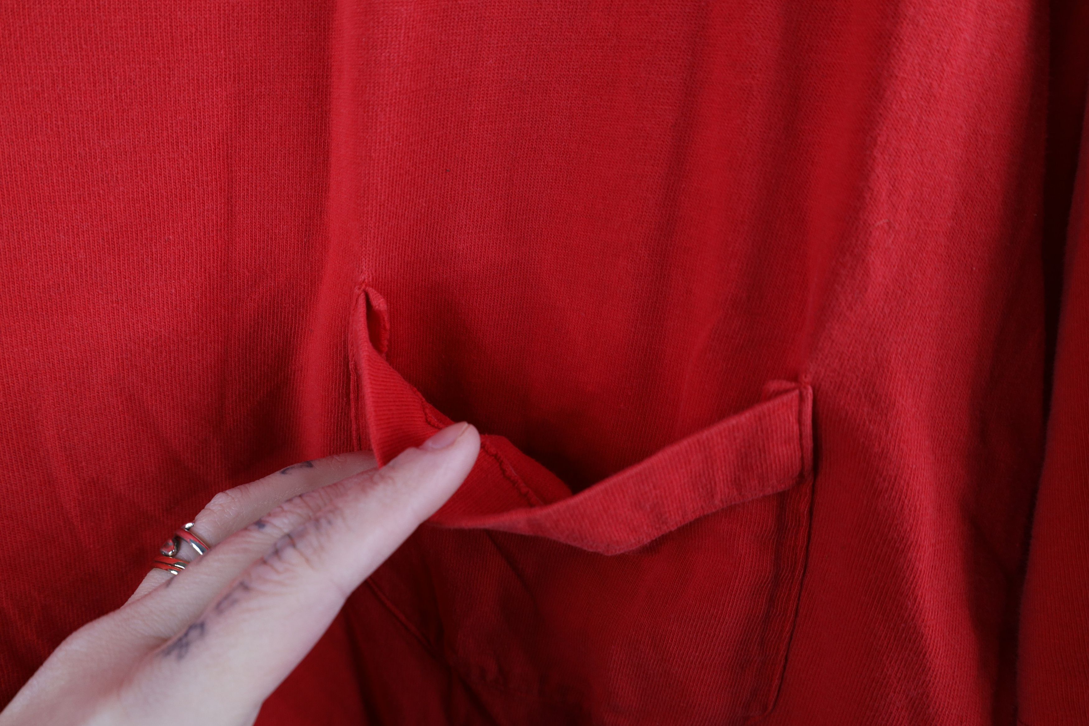 Vintage Vintage 90s Streetwear Baggy Pocket T-Shirt Red Cotton USA Size US XL / EU 56 / 4 - 4 Thumbnail