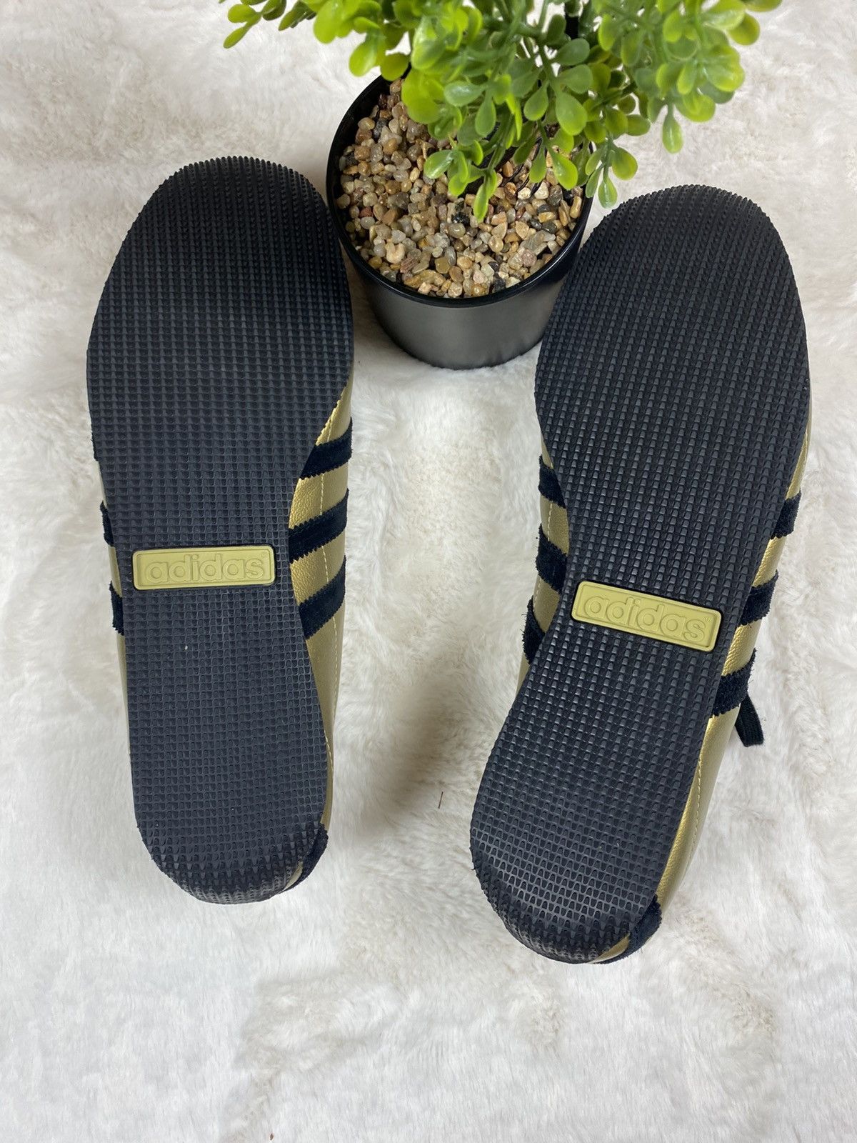 Adidas Rare Adidas Special Gold Edition – Vintage Vibes Only Size US 11 / EU 44 - 7 Thumbnail