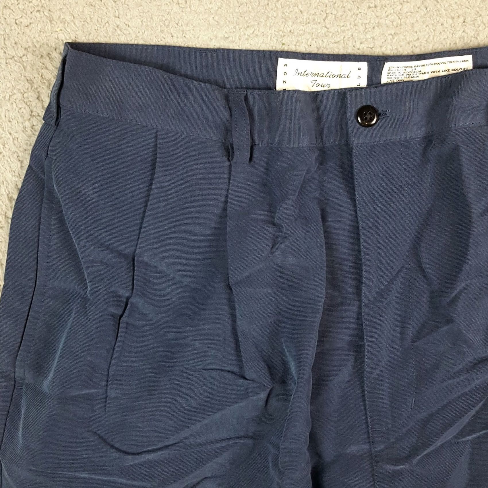 Izod VINTAGE IZOD Shorts Mens 34 Preppy Pleated Front Breathable Lightweight Chino Casual Beach Retro 90s 00s Summer Size US 34 / EU 50 - 2 Thumbnail