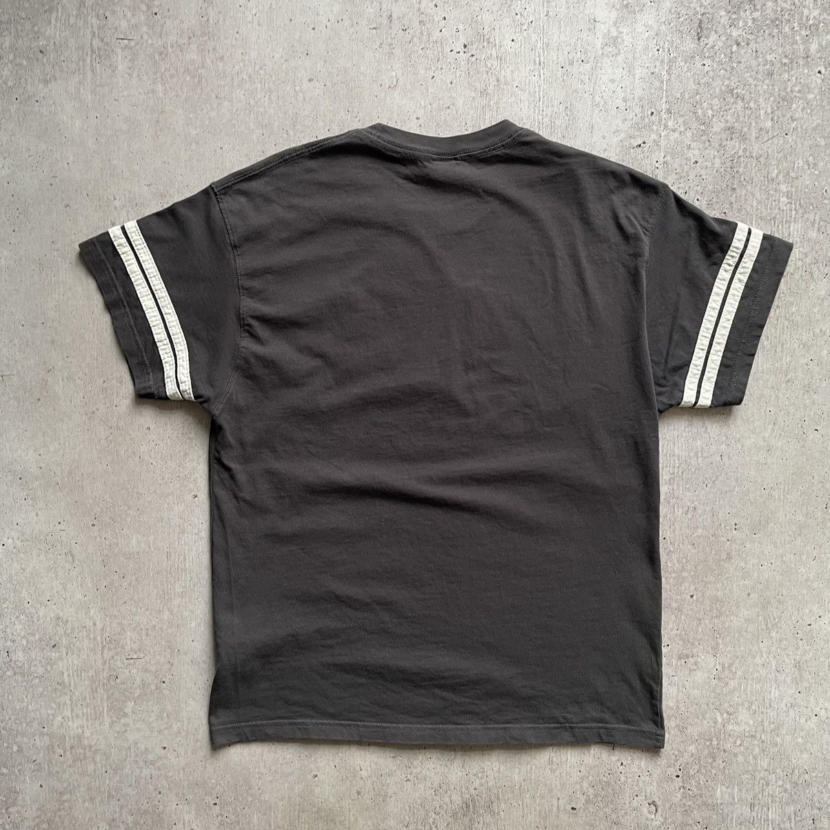 Nike Nike big logo tshirt swoosh y2k vintage Size US L / EU 52-54 / 3 - 6 Thumbnail