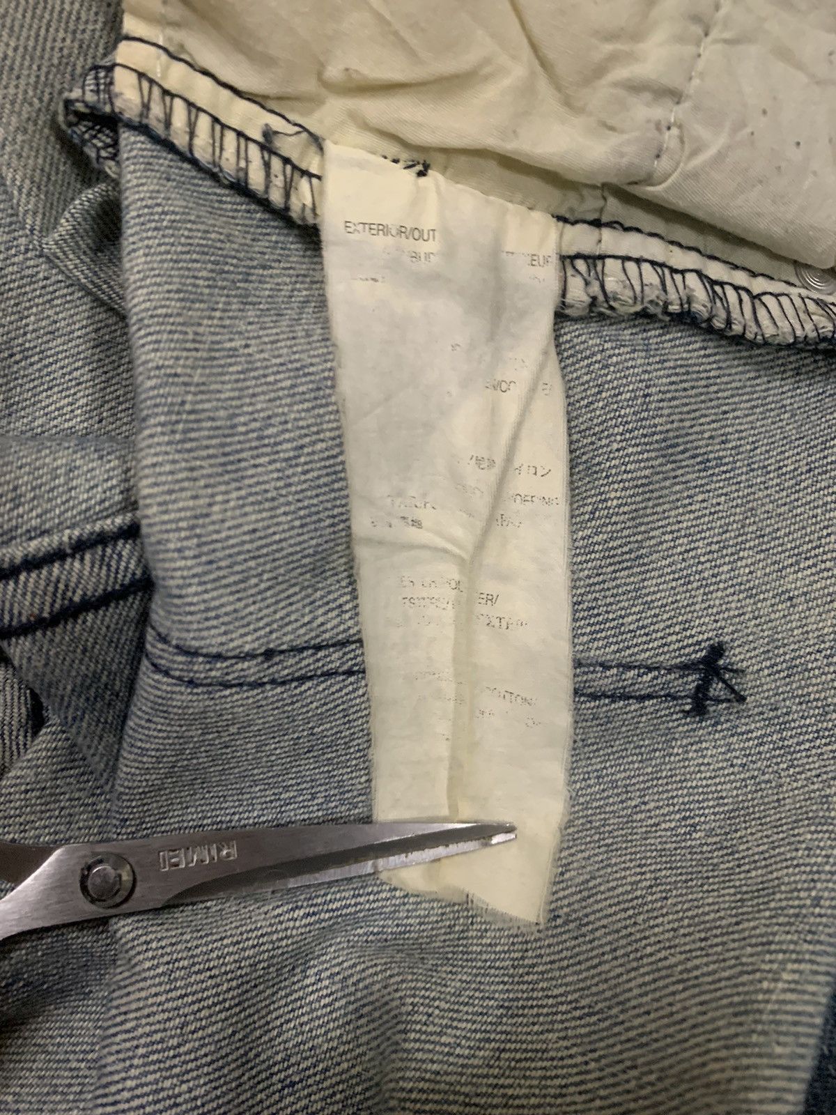 Giorgio Armani Vintage Giorgio Armani Mud Washed Clawmark Distressed Jeans Size US 31 - 18 Thumbnail