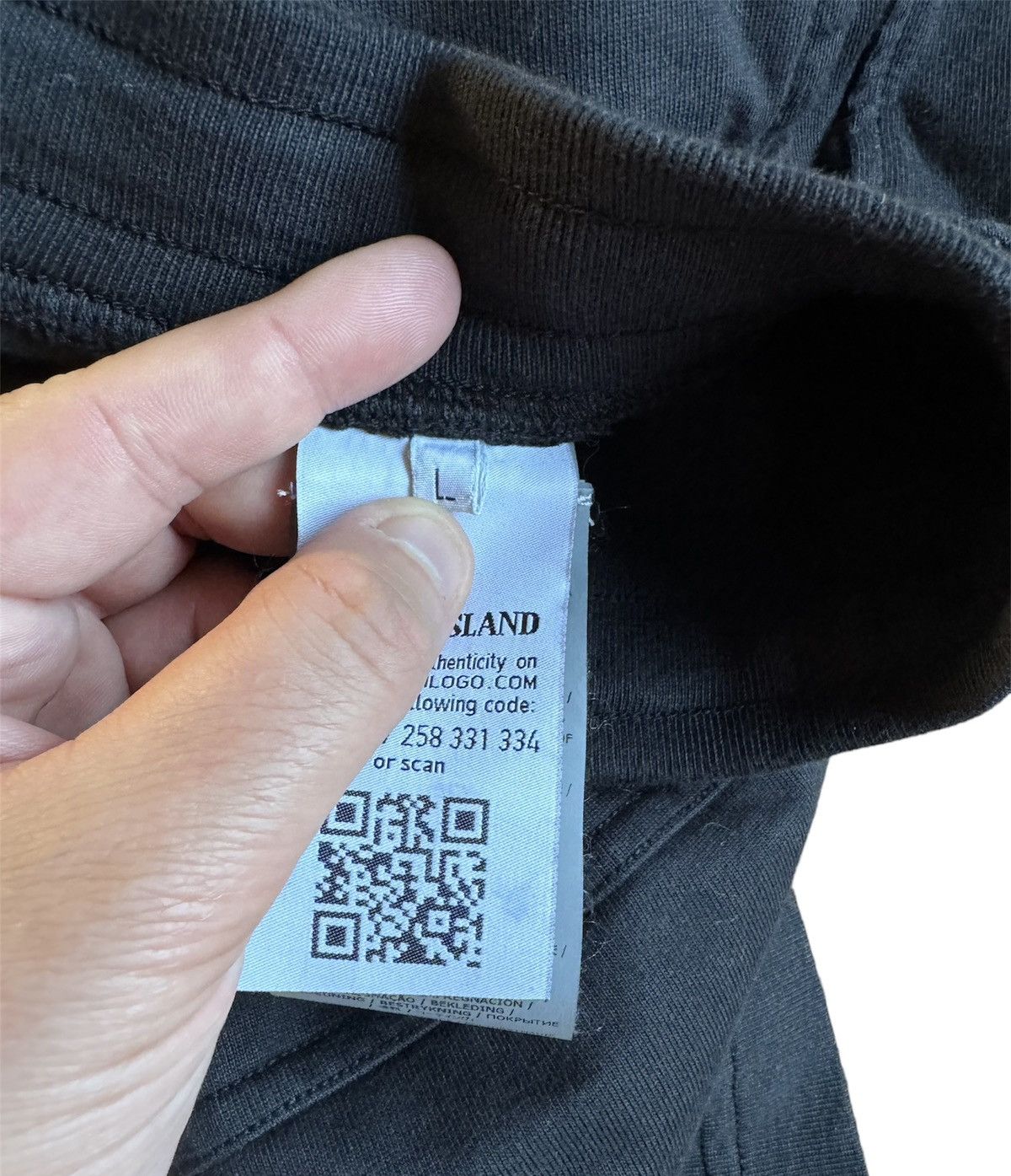 Stone Island 🔥450$ Stone Island Nylon Pockets Shorts/Stone Island Shorts Size US 34 / EU 50 - 13 Thumbnail