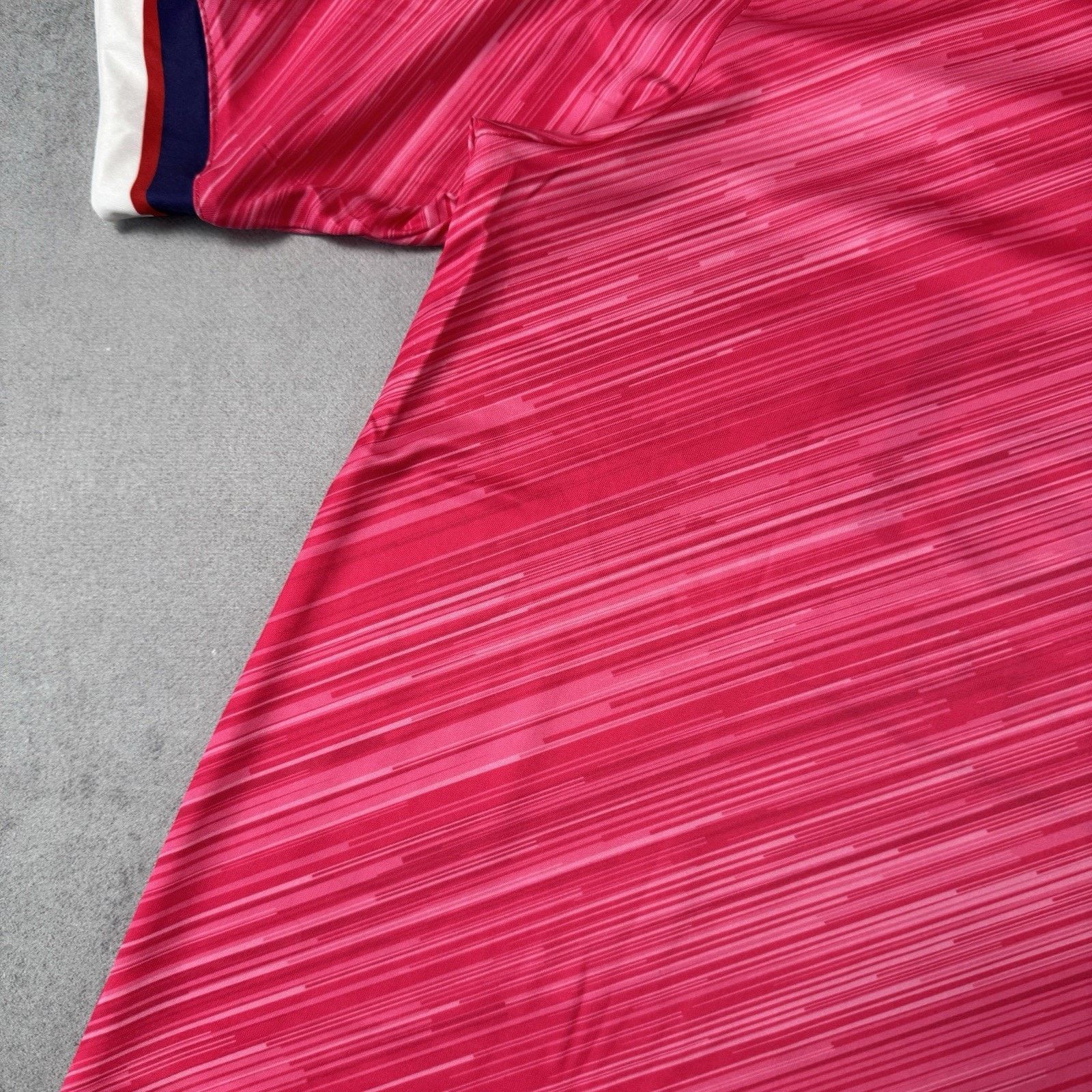 Macron West Bromwich Albion 2025-2026 Pink Soccer Jersey Size XL Size US XL / EU 56 / 4 - 17 Thumbnail