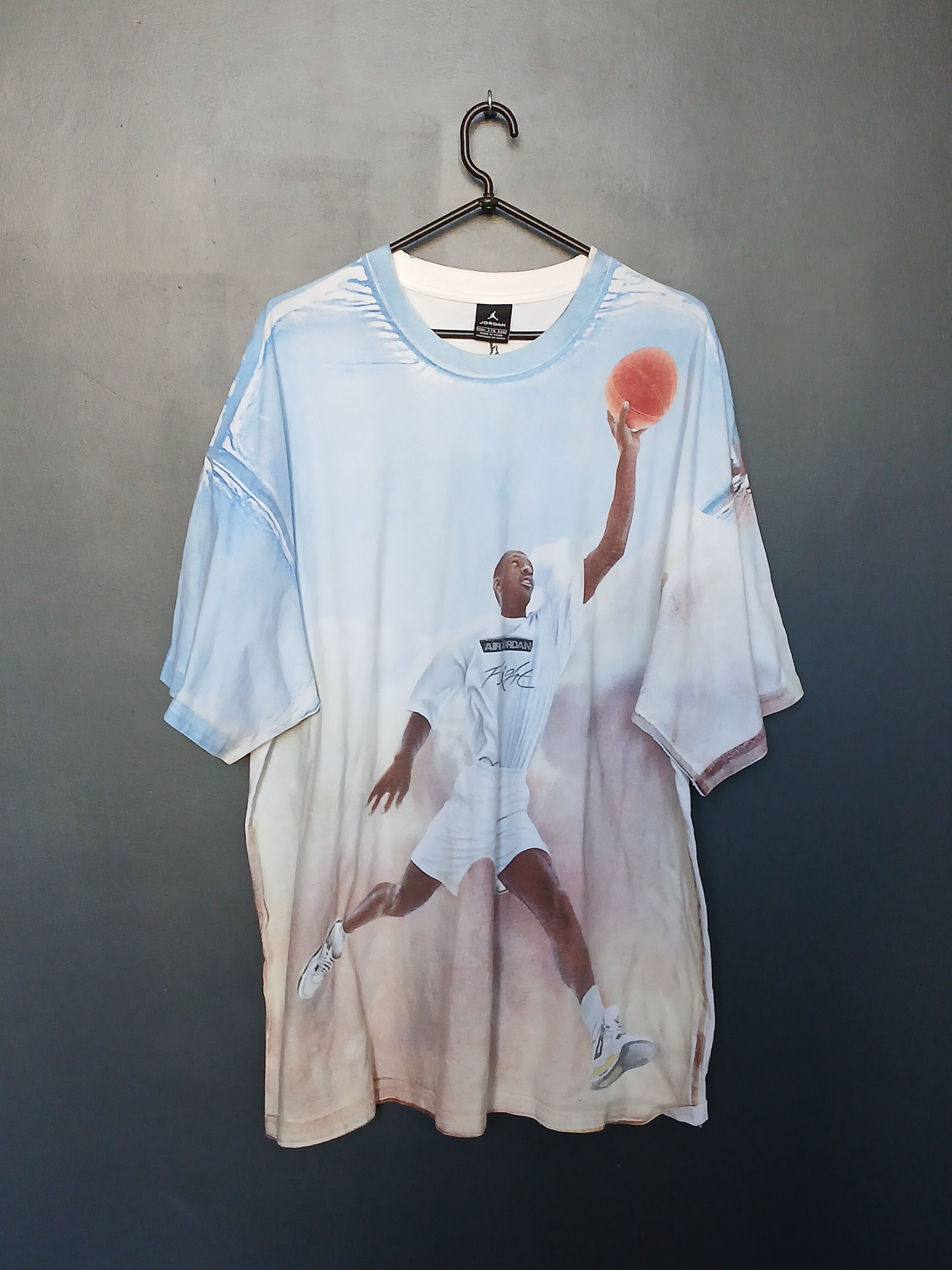 Jordan Brand Vintage Nike Air Jordan T-Shirt Size US XXL / EU 58 / 5 - 1 Thumbnail