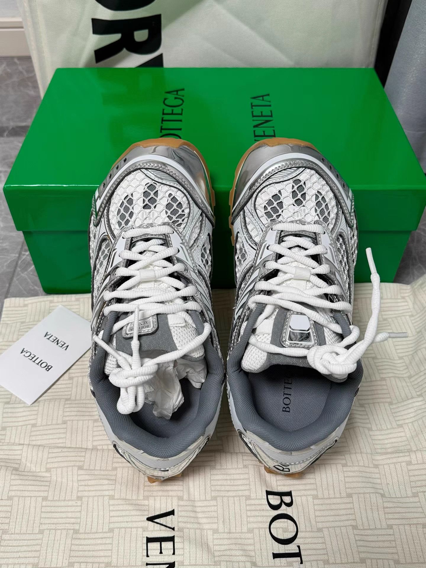 Bottega Veneta Bottega Veneta BV Orbit Liquid Silver Retro Sneakers K6 Size US 7 / IT 37 - 4 Thumbnail