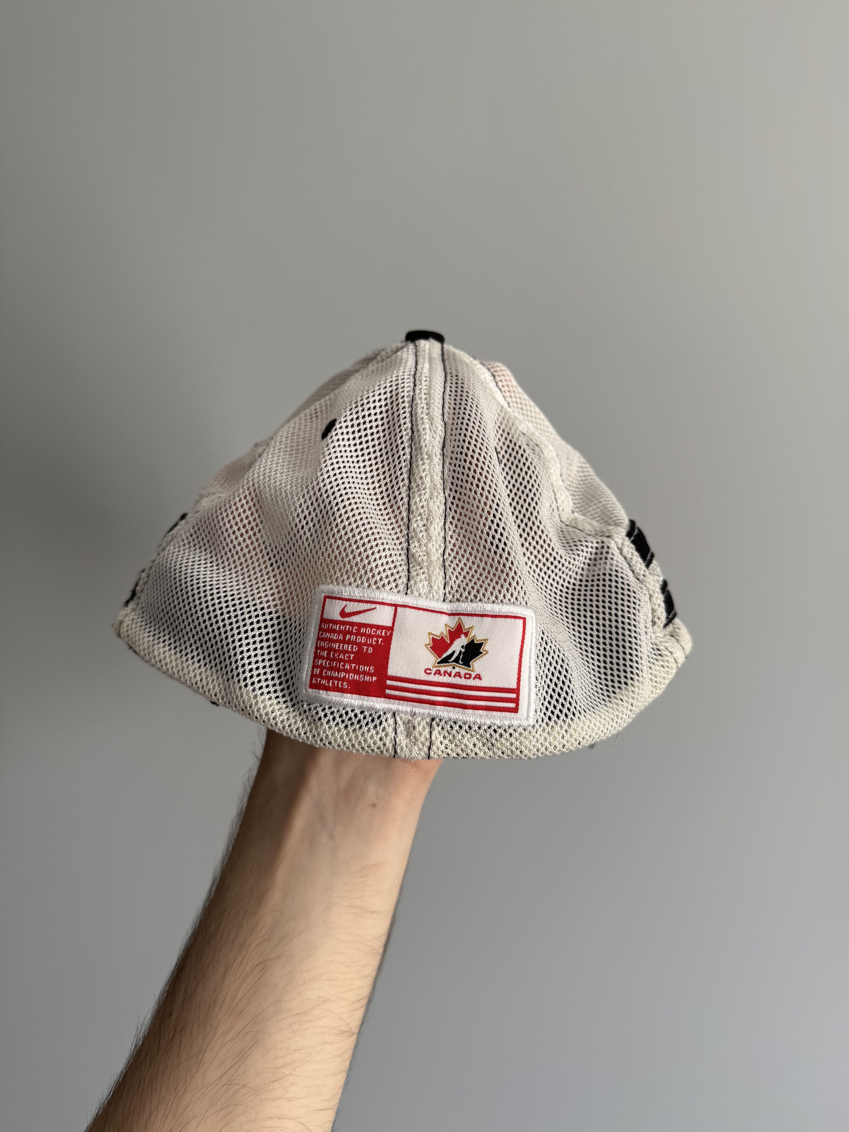 Nike Vintage Nike Canada Cap Hockey Rare Swoosh Streetwear Size ONE SIZE - 5 Thumbnail