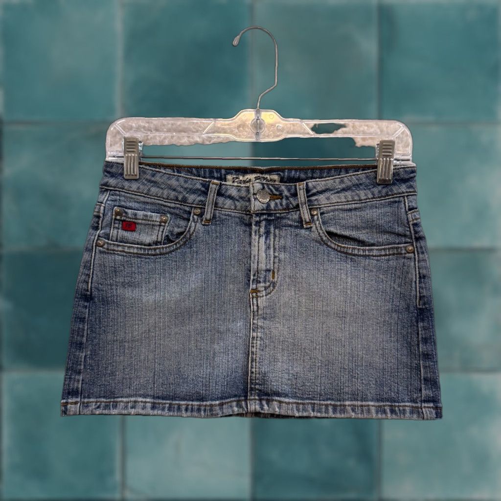 Vintage VINTAGE Paris Blues Denim Mini Skirt Bluse 00 0 23 24 Low Rise Medium Wash Blue Womens Size 24" / US 00 / IT 34 - 1 Thumbnail