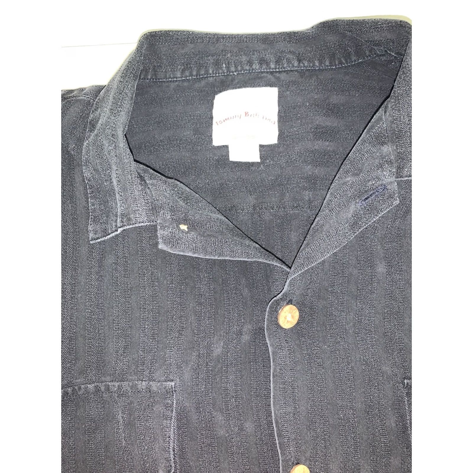 Tommy Bahama VINTAGE: No Tommy Bahama Shirt Men M Black Silk Button-Up 2 Pocket Coconut Embroidered Signature Relax Beach Resort Size US M / EU 48-50 / 2 - 2 Thumbnail