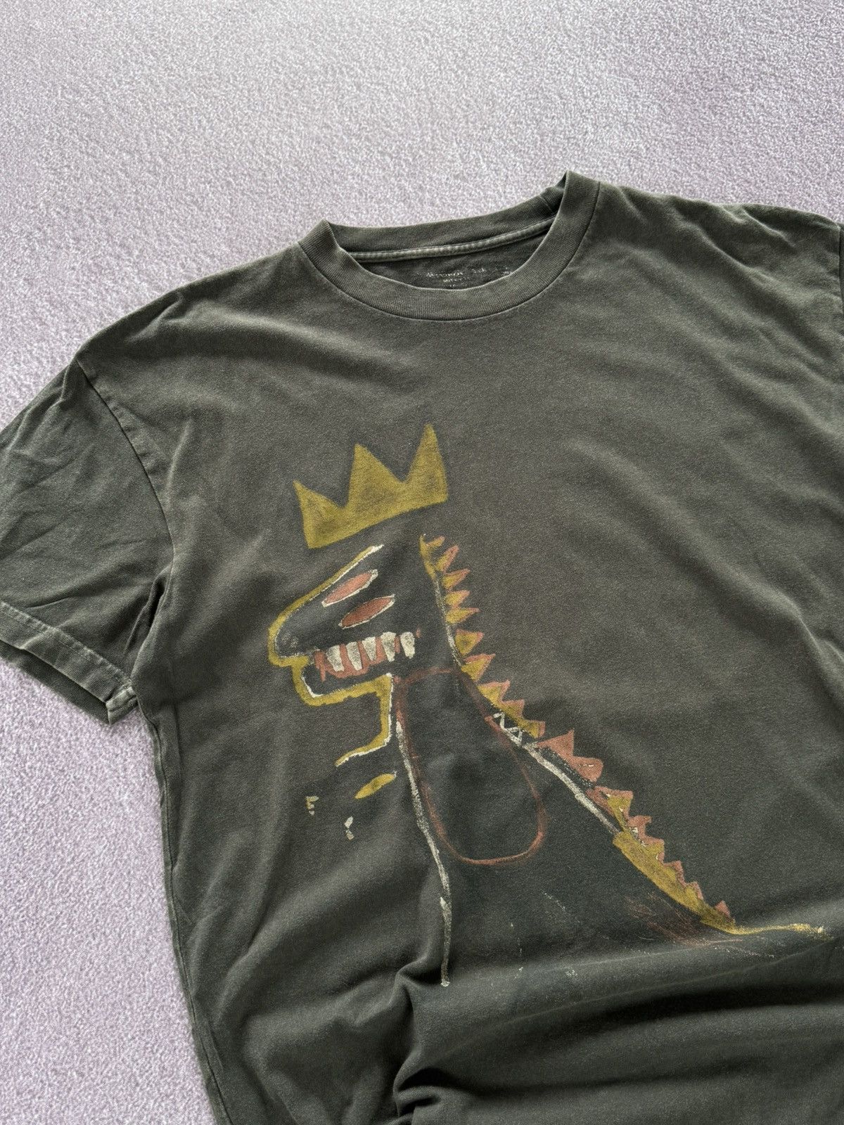 Vintage Vintage Jean Michel Basquiat Faded Art T-Shirt Size US L / EU 52-54 / 3 - 6 Thumbnail