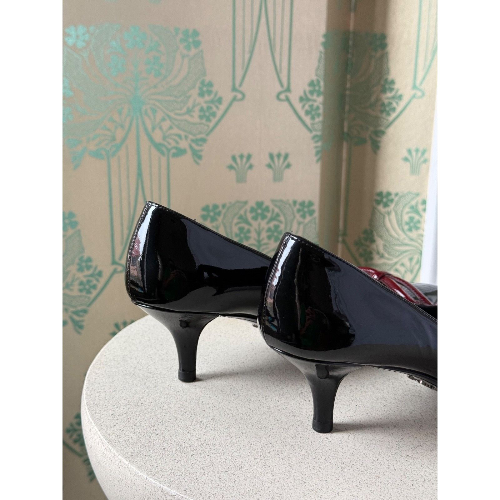 Prada Prada Bow Burgundy Patent Leather Pointed Toe Heels Size: 37 Size US 7.5 / IT 37.5 - 10 Thumbnail