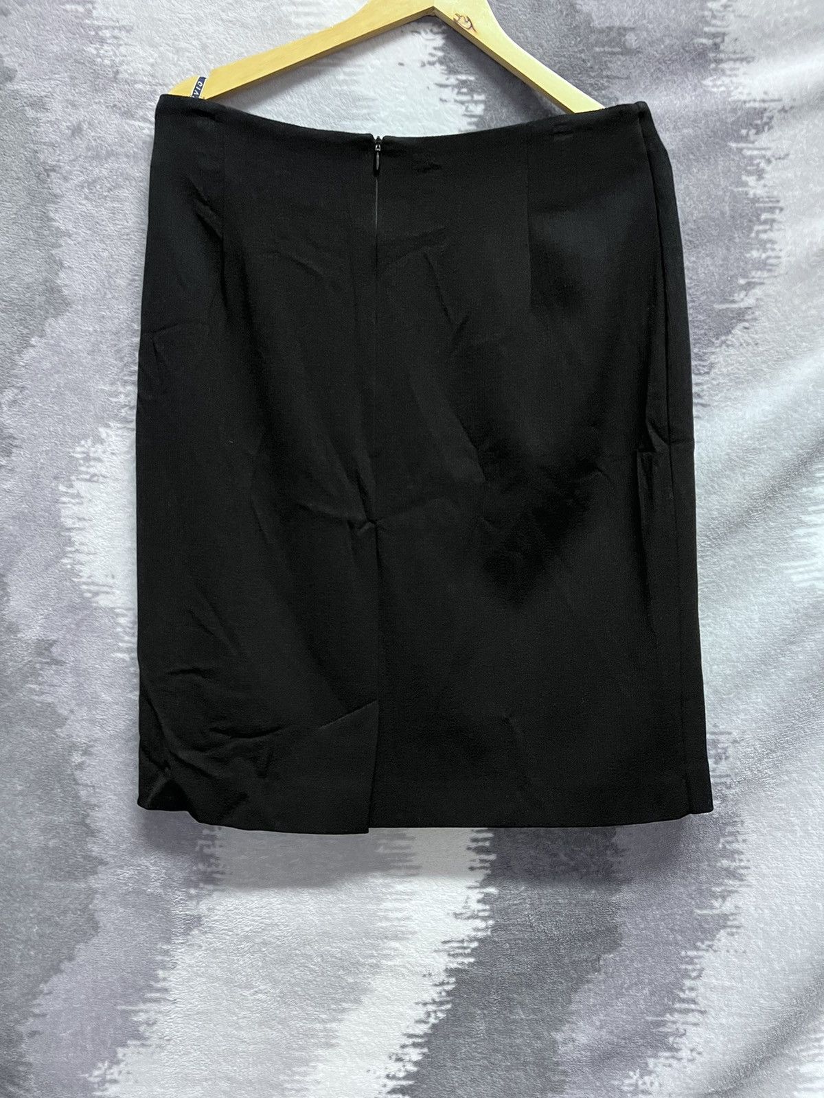 Designer × Givenchy × Vintage Givenchy mid black wool skirt vintage luxury old money Size 32" / US 10 / IT 46 - 6 Thumbnail