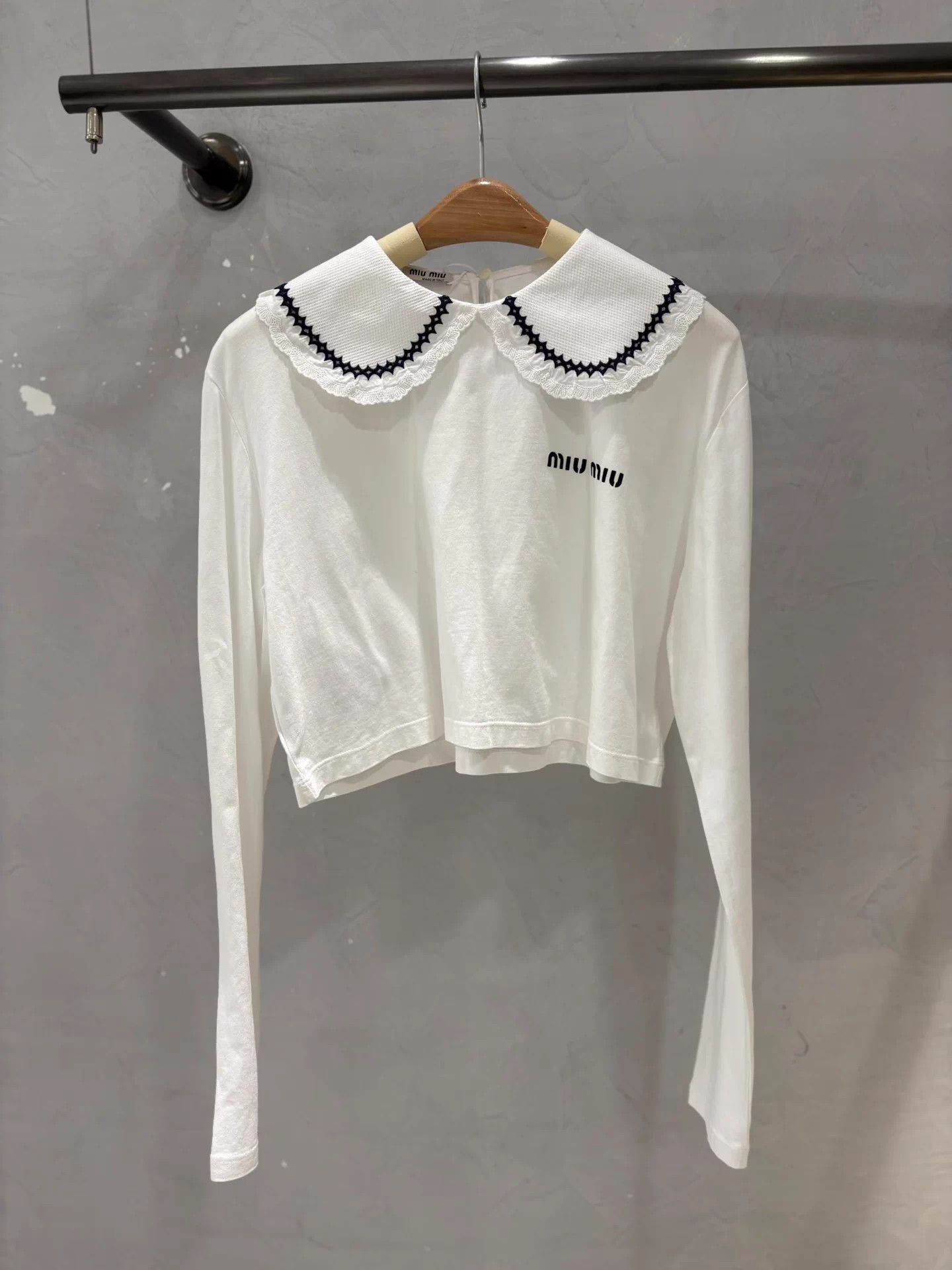 Miu Miu MIU MIU Doll Collar Cropped White Mini Logo Top M Size M / US 6-8 / IT 42-44 - 1 Thumbnail