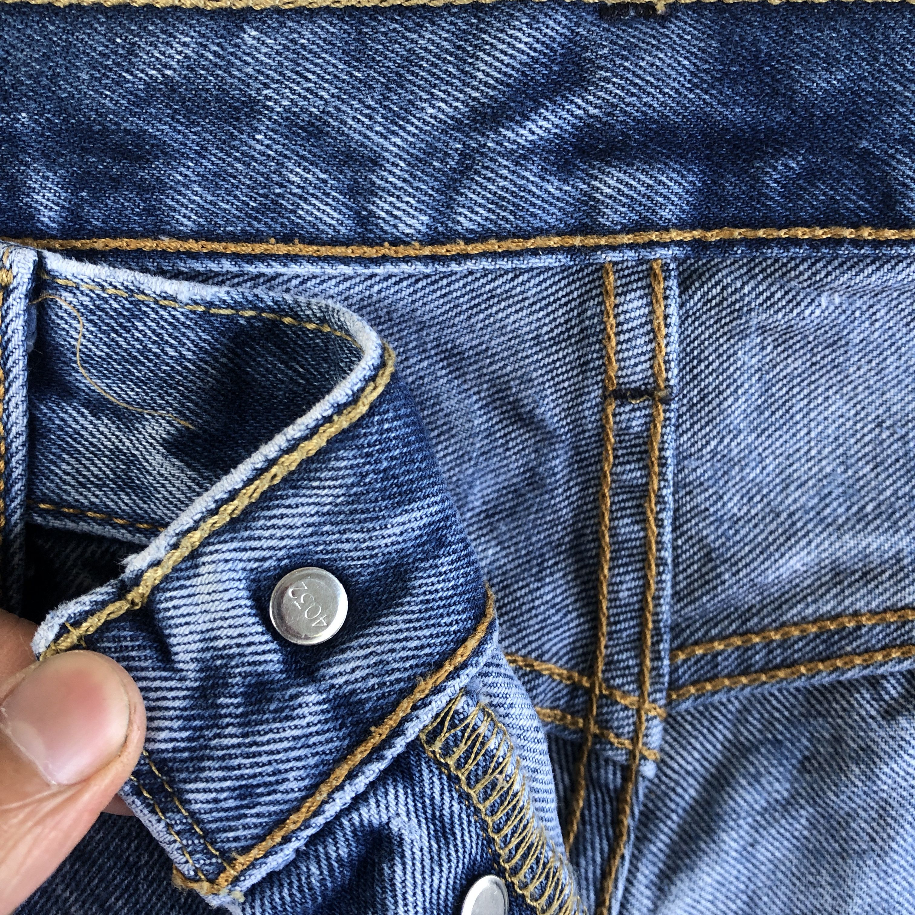Levi's Vintage Levis 501 Faded Jeans Levi's Stone Wash Denim Size US 34 / EU 50 - 7 Thumbnail