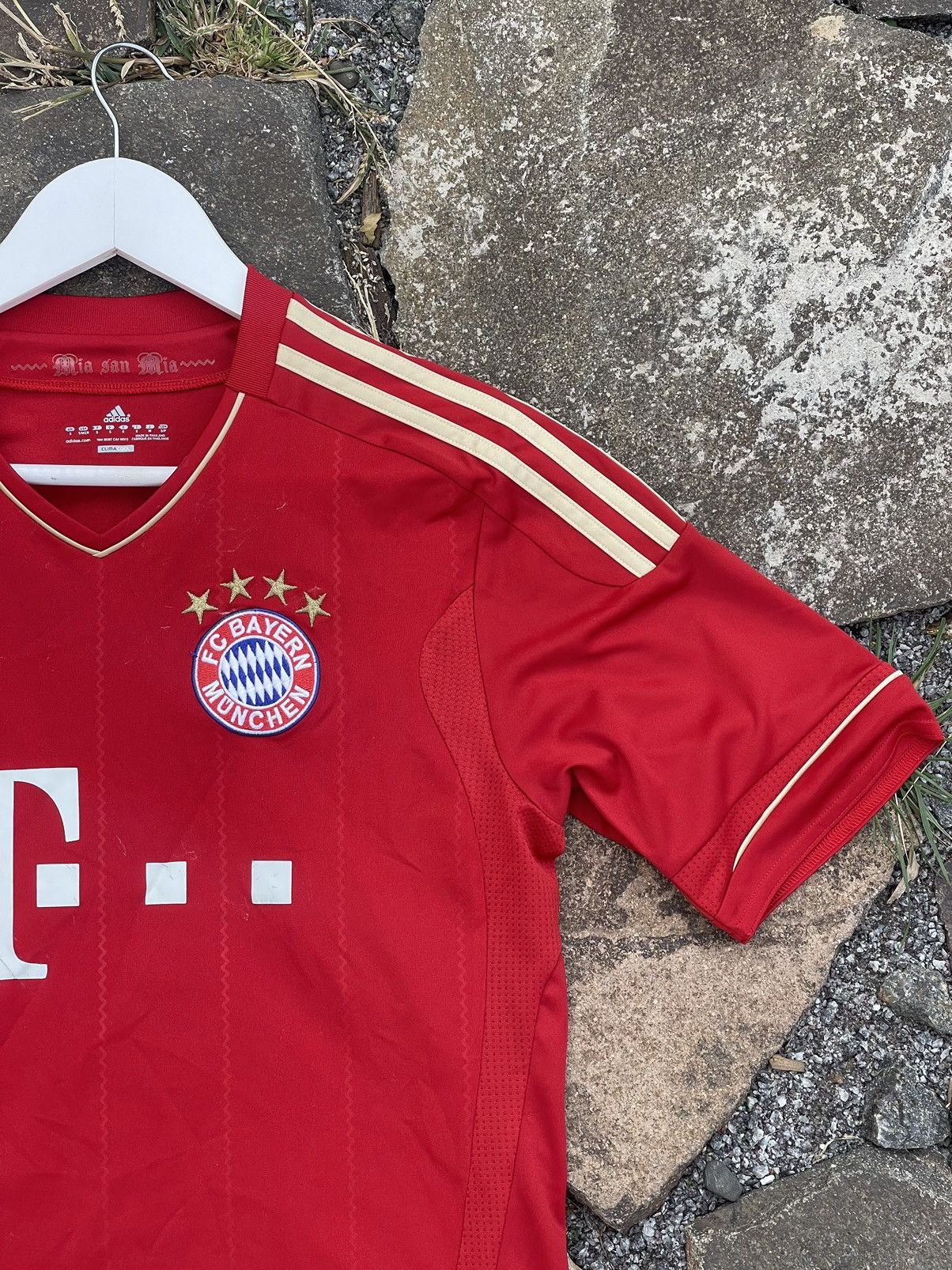 Adidas 2011 Adidas Bayern Munich red soccer jersey y2k Size US S / EU 44-46 / 1 - 2 Thumbnail