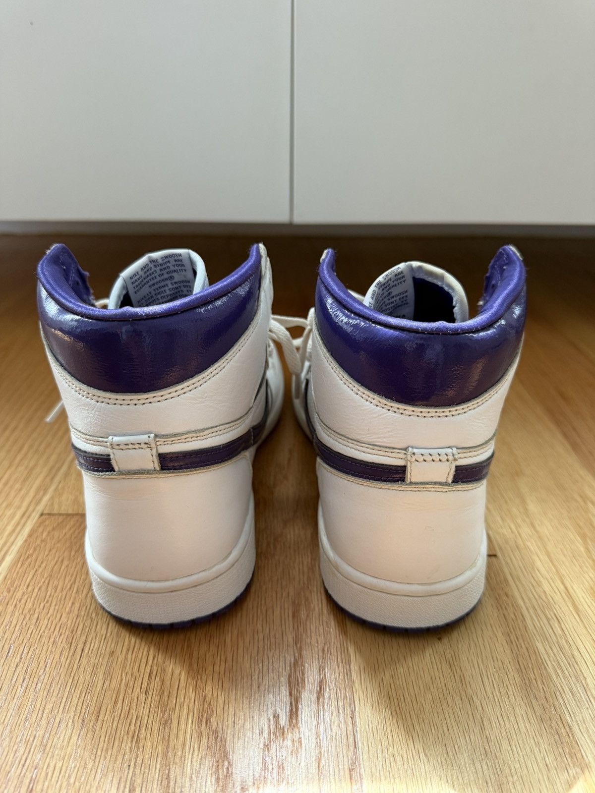 Jordan Brand × Nike Womens AJ 1 og court purple (Men US 8, Wmn US9.5) Size US 8 / EU 41 - 6 Thumbnail
