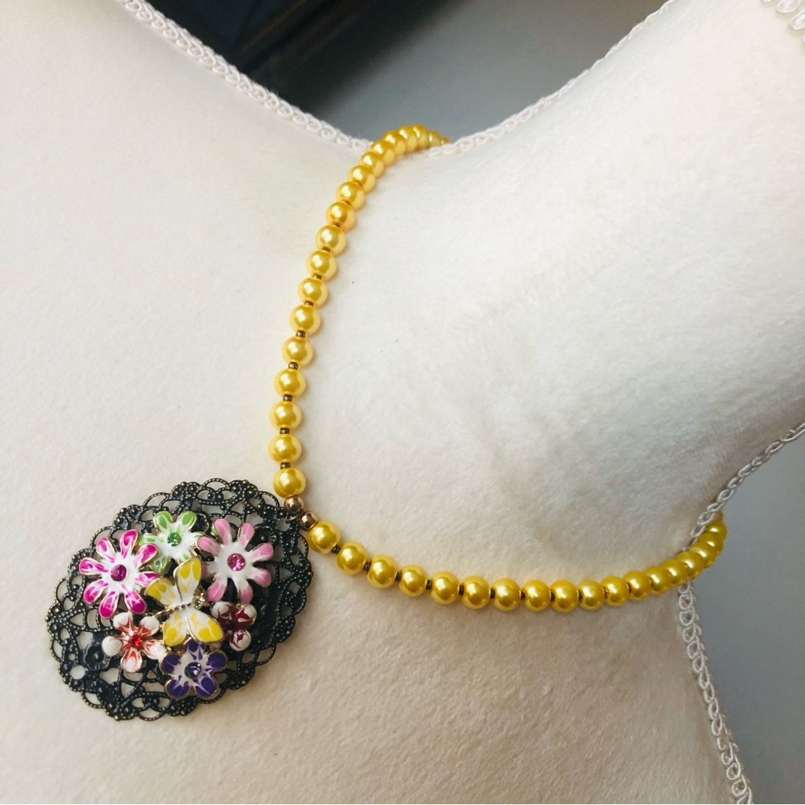Handmade Handcrafted repurpose floral garden filigree Pearl necklace Size ONE SIZE - 1 Thumbnail