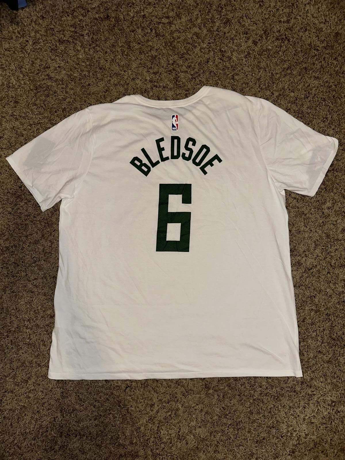 Nike Nike Men's NBA Milwaukee Bucks Andrew Bogut #6 Primary Team Logo T-Shirt Size US XXL / EU 58 / 5 - 3 Thumbnail