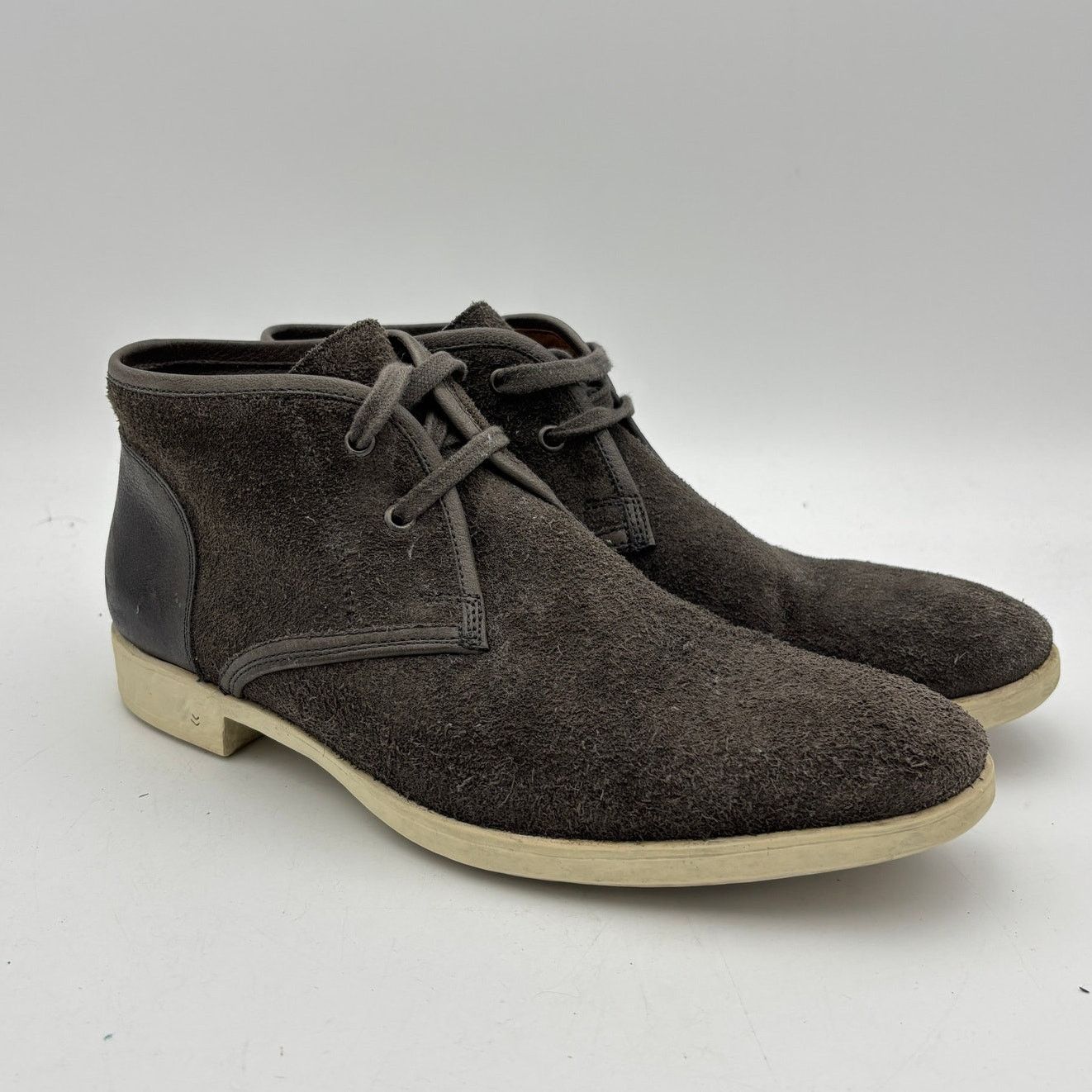 John Varvatos Light Gray Suede Chukka Boots Hipster Chukka Varvatos Chukka Boots John Varvatos Star USA  main image 3