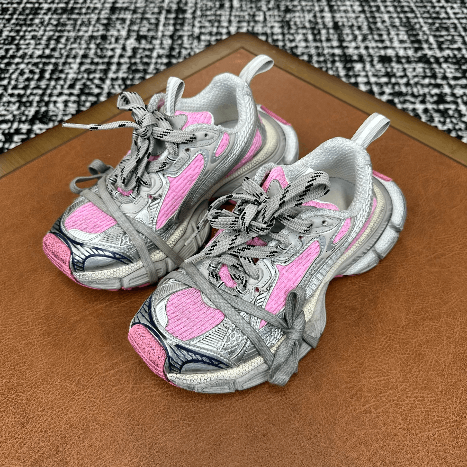 Balenciaga Balenciaga Mesh Silver Lowtop Sneakers it_36 Women Size US 6 / IT 36 - 1 Thumbnail