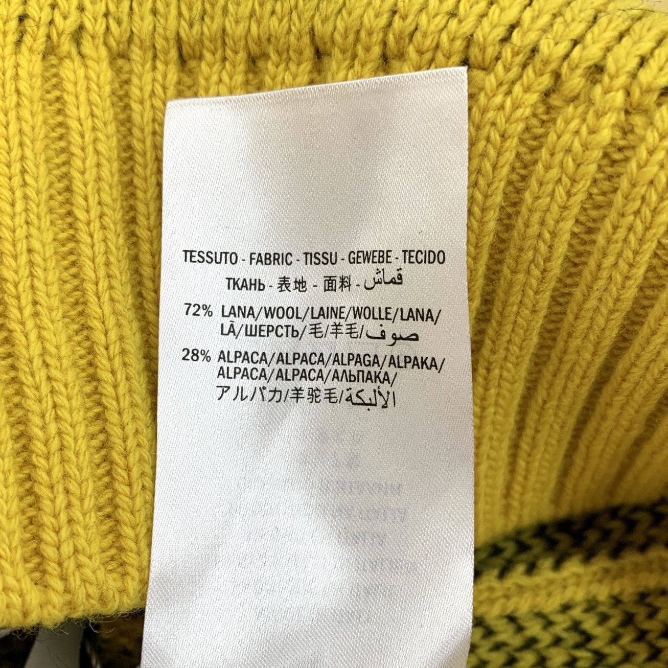 Gucci Gucci Yellow Bat Intarsia Long Sleeve Knit Sweater K26WX Size XS / US 0-2 / IT 36-38 - 8 Thumbnail