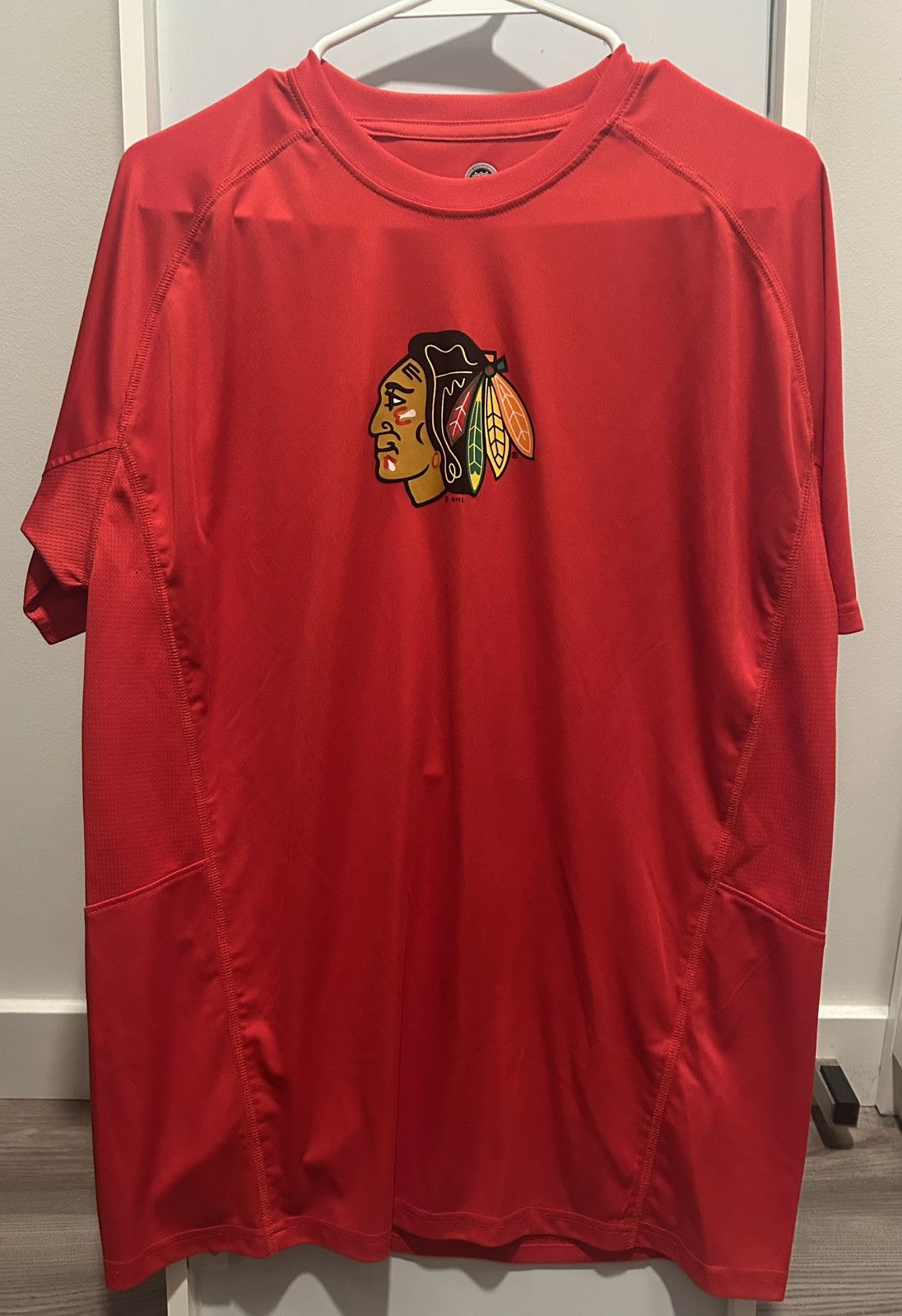 NHL Chicago blackhawks workout tee Size US L / EU 52-54 / 3 - 1 Thumbnail