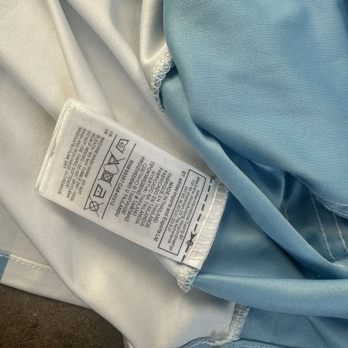 Adidas 2015 Argentina Higuain Away Football Kit Size L Size US L / EU 52-54 / 3 - 6 Thumbnail