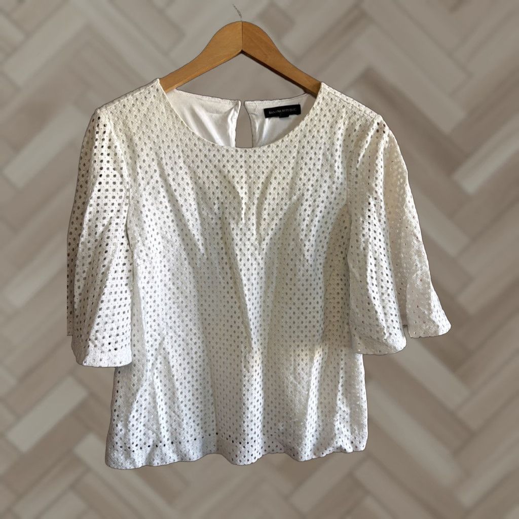 Banana Republic Banana Republic Blouse Womens L White Eyelet 3/4 Sleeves Bohemian Classic Shirt Size L / US 10 / IT 46 - 1 Thumbnail