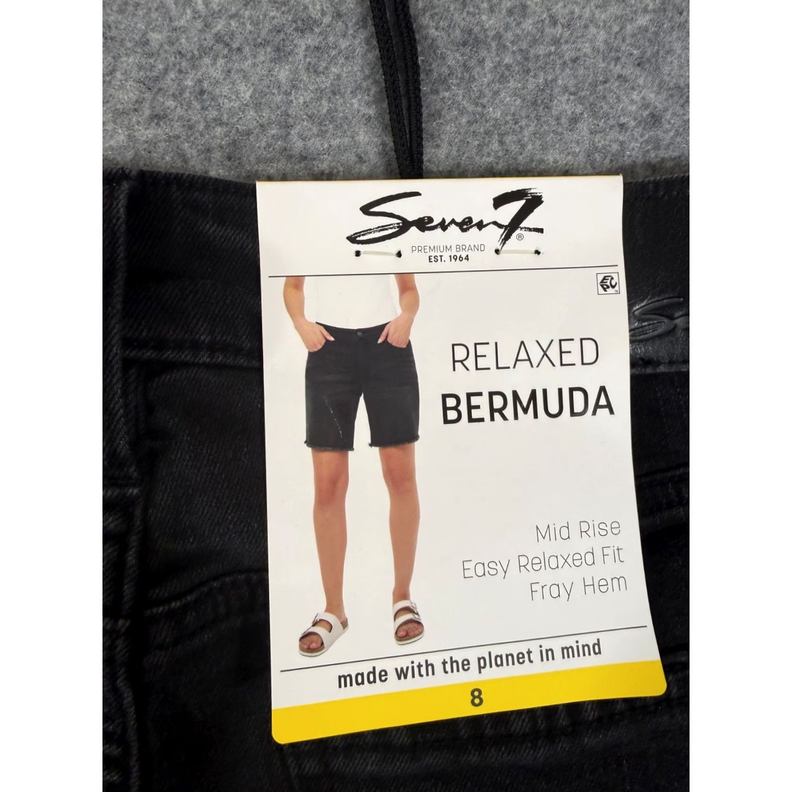 Vintage Seven7 Bermuda Shorts Womens 8 Washed Black Relaxed Fit Mid Rise Frayed Hem Pockets NWT Size 30" / US 8 / IT 44 - 5 Thumbnail