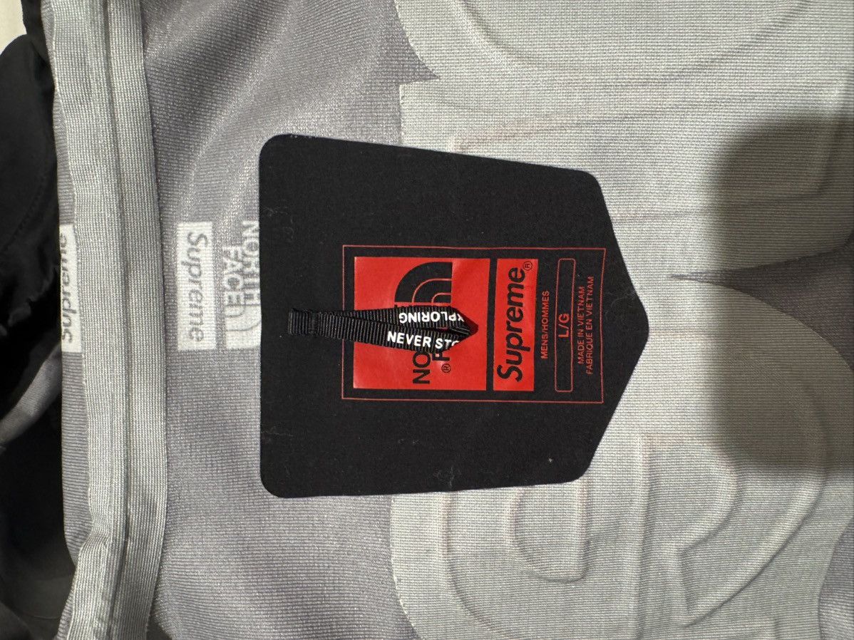 Supreme × The North Face Supreme x The North Face FW22 Size US L / EU 52-54 / 3 - 6 Thumbnail