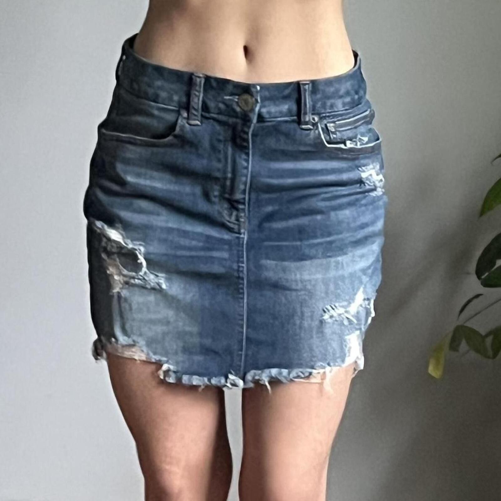 American Eagle Outfitters American Eagle Outfitters Jean Skirt Distressed Blue Jean Size 32" / US 10 / IT 46 - 1 Thumbnail