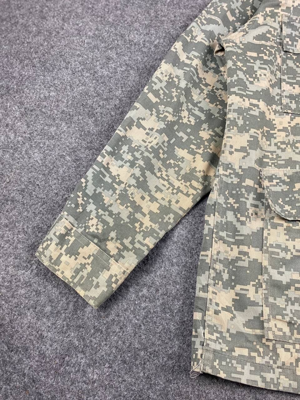 Japanese Brand military digital camo jacket nice design Size US L / EU 52-54 / 3 - 4 Thumbnail