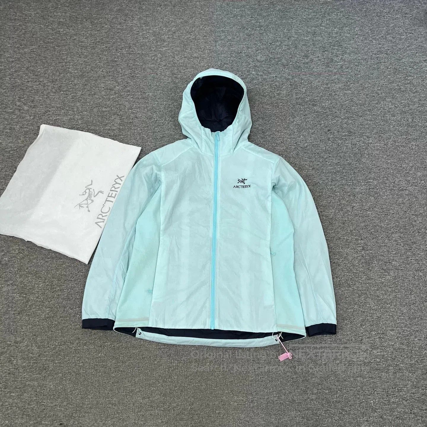 Arc'teryx arc'teryx ice blue cotton jacket size L. Size US L / EU 52-54 / 3 - 1 Thumbnail