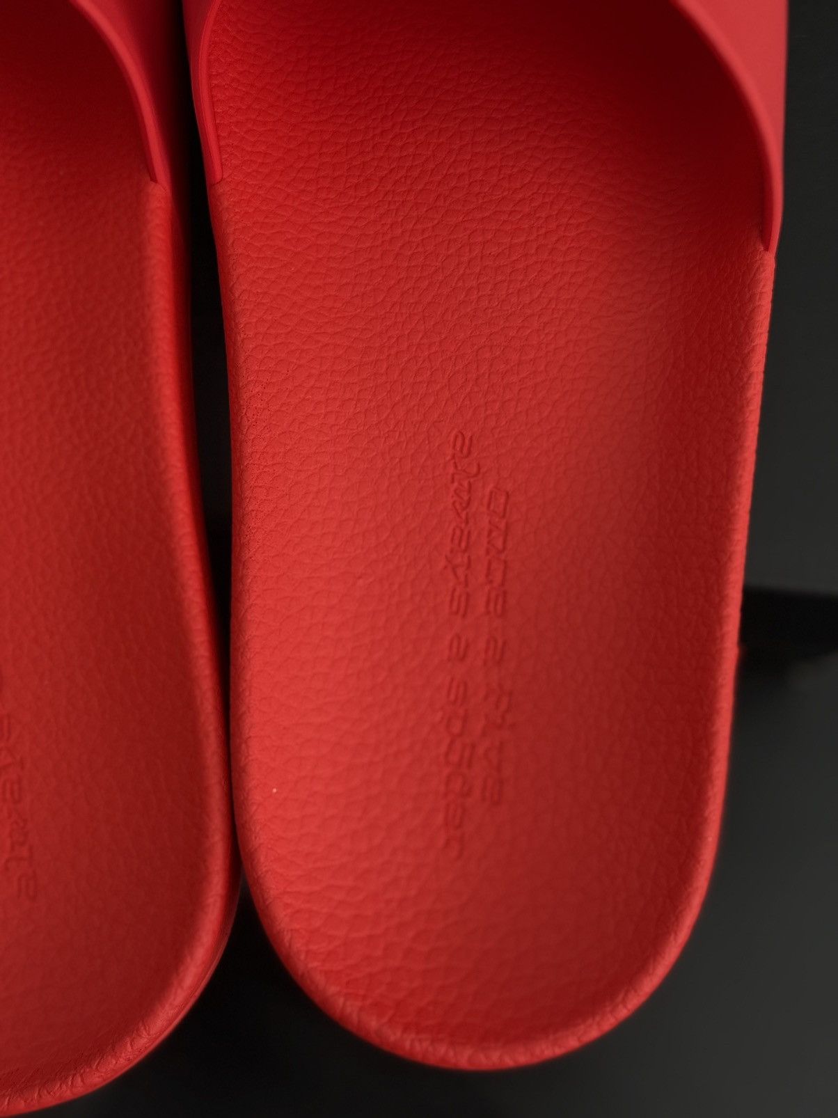 Sp5der Sp5der Red Slip On Rubber Slides Size (11) NEW Size US 11 / EU 44 - 6 Thumbnail