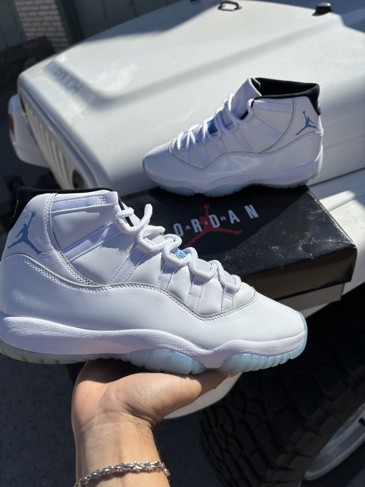 Jordan Brand Air Jordan 11 Retro “ Legend Blue” Size US 9 / EU 42 - 6 Thumbnail