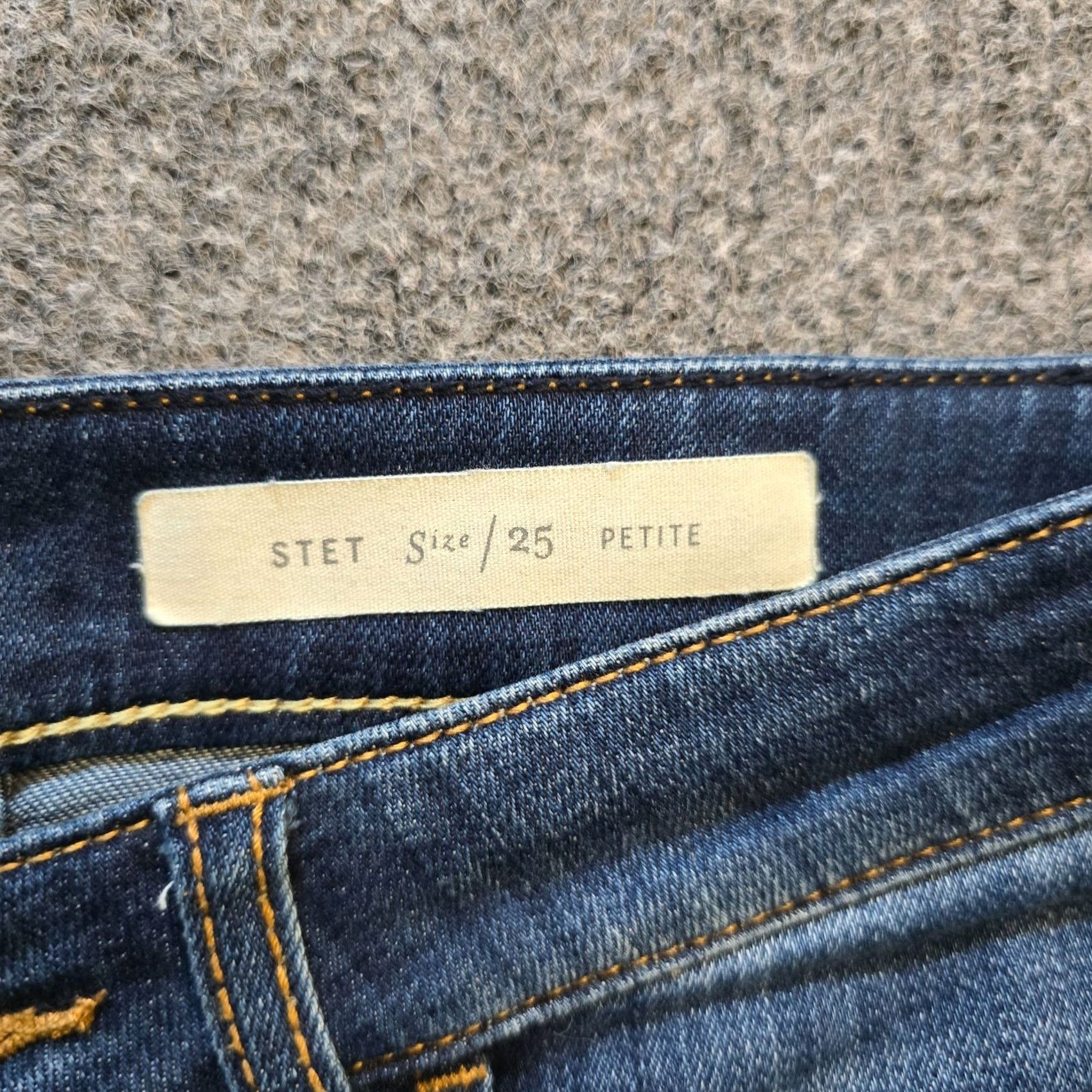 Vintage Pilcro Jeans Womens Size 25 Petite Blue Denim Capri Crop Stretch Capsule Casual Jeans Woman 5-Pocket Design Inseam 24in Capris Size 42" / US 20 - 4 Thumbnail