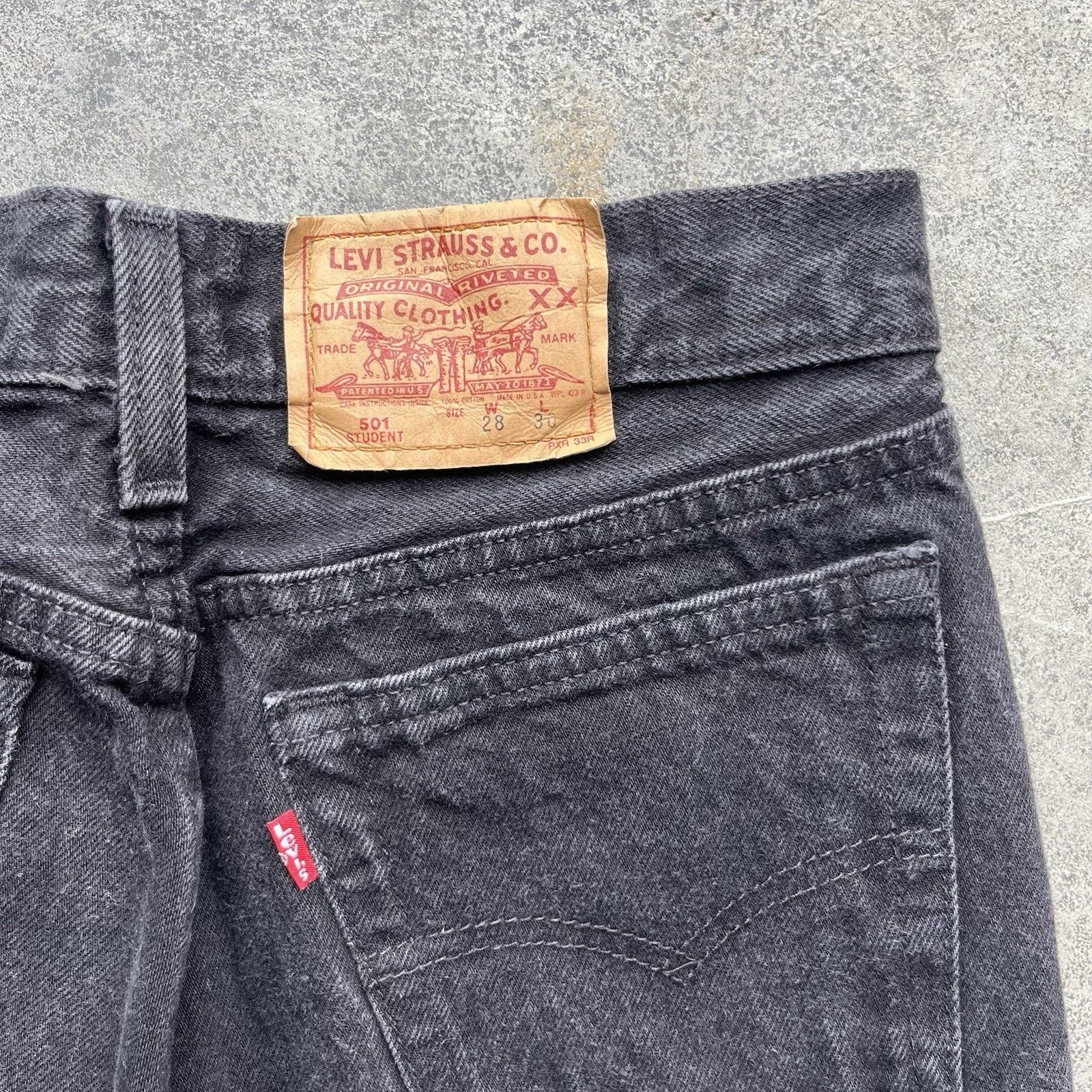 Levi's Vintage 90’s Levi’s 501 Black Jeans Men’s 28 X 30 Straight L Size US 28 / EU 44 - 2 Thumbnail